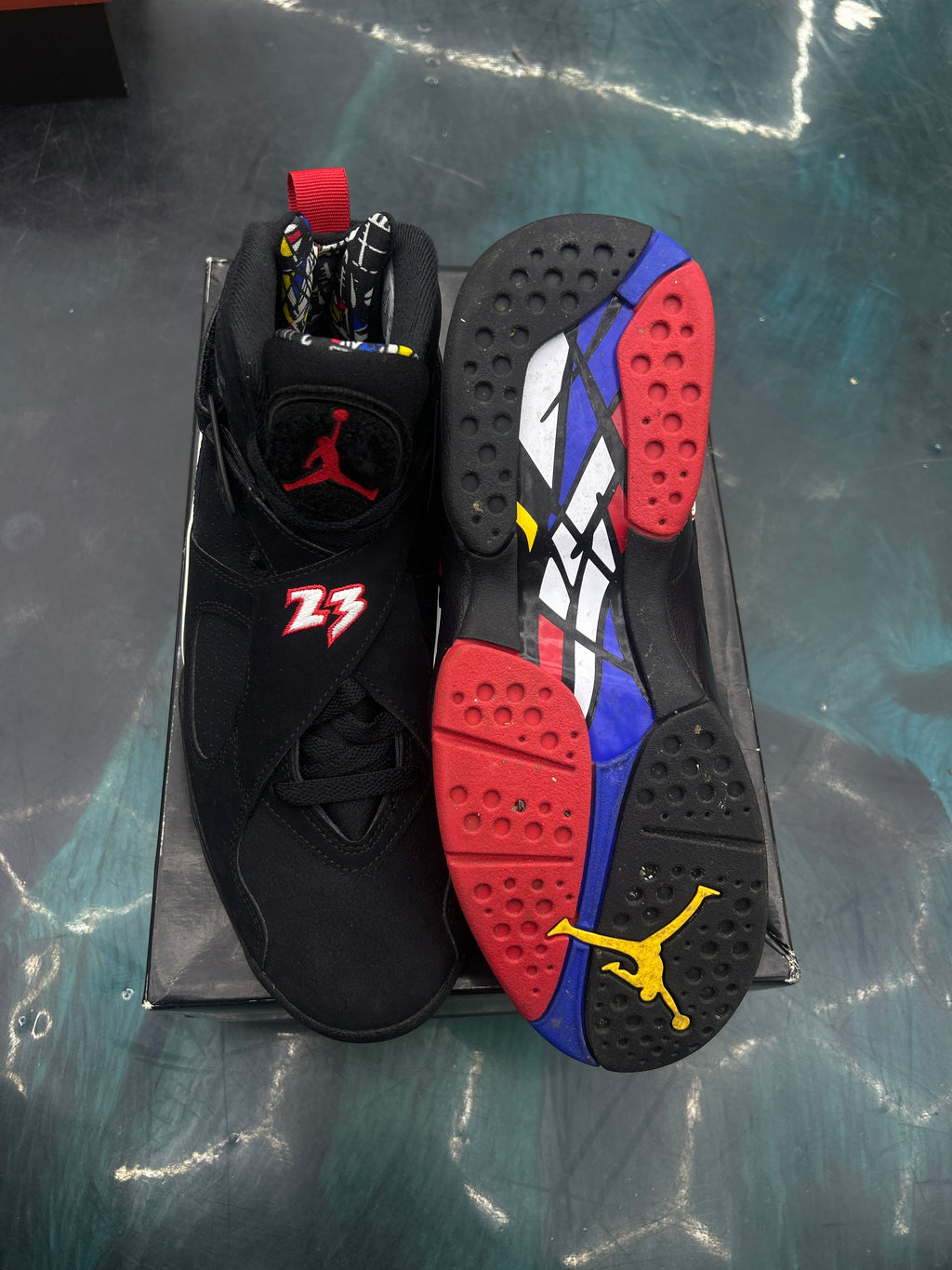 JORDAN 8 RETRO PLAYOFF PRE OWNED SIZE 8