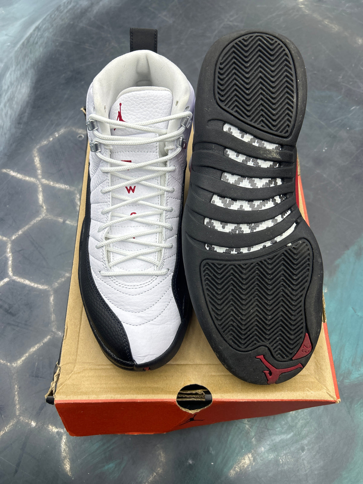 JORDAN 12 RETRO TAXI FLIP PRE OWNED SIZE 9.5