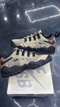 NIKE SB DARWIN LOW SUPREME DESERT CAMO PRE OWNED SIZE 7.5
