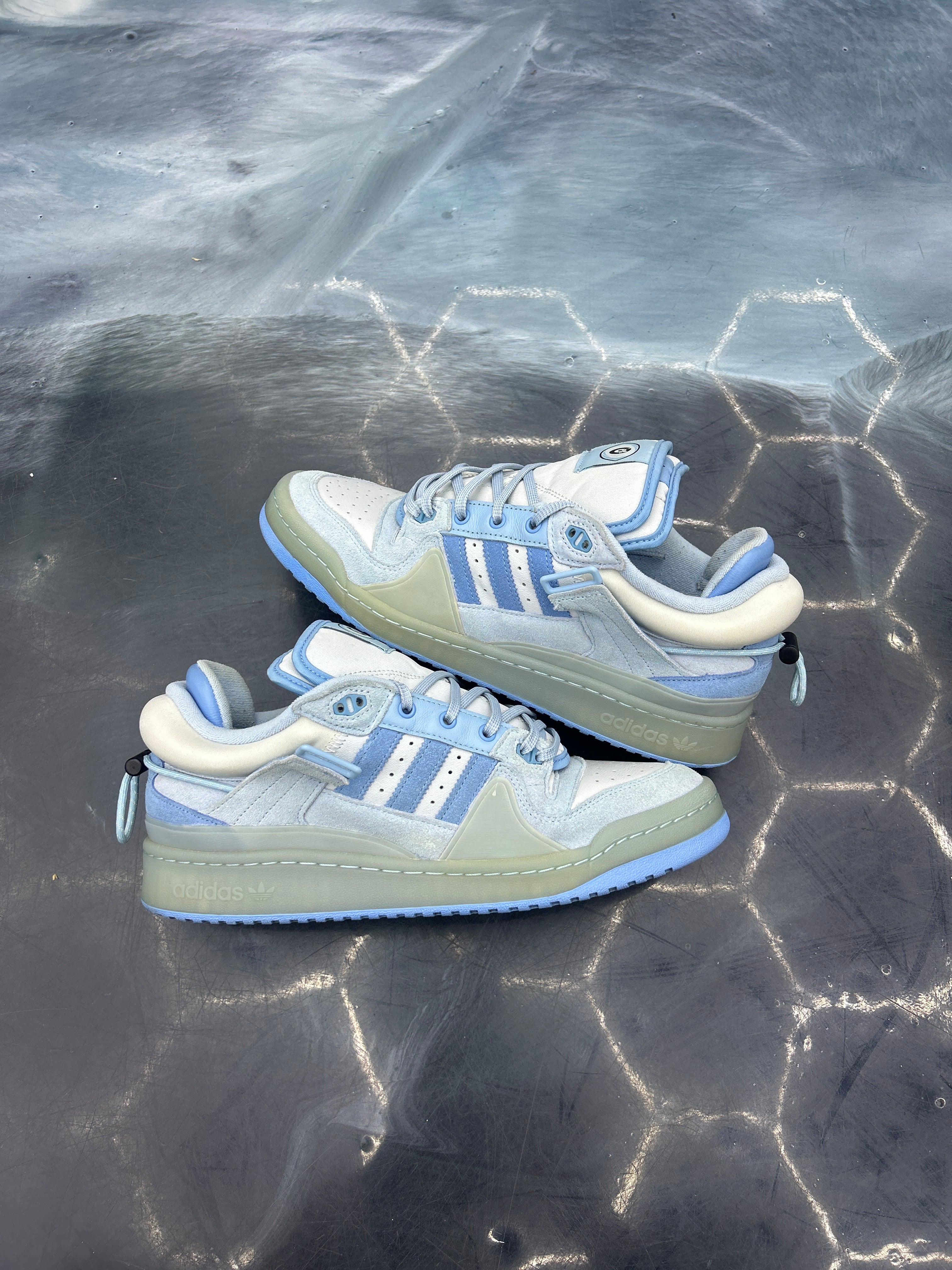 ADIDAS FORUM BUCKLE LOW BAD BUNNY BLUE TINT PRE OWNED SIZE 10.5 NO BOX