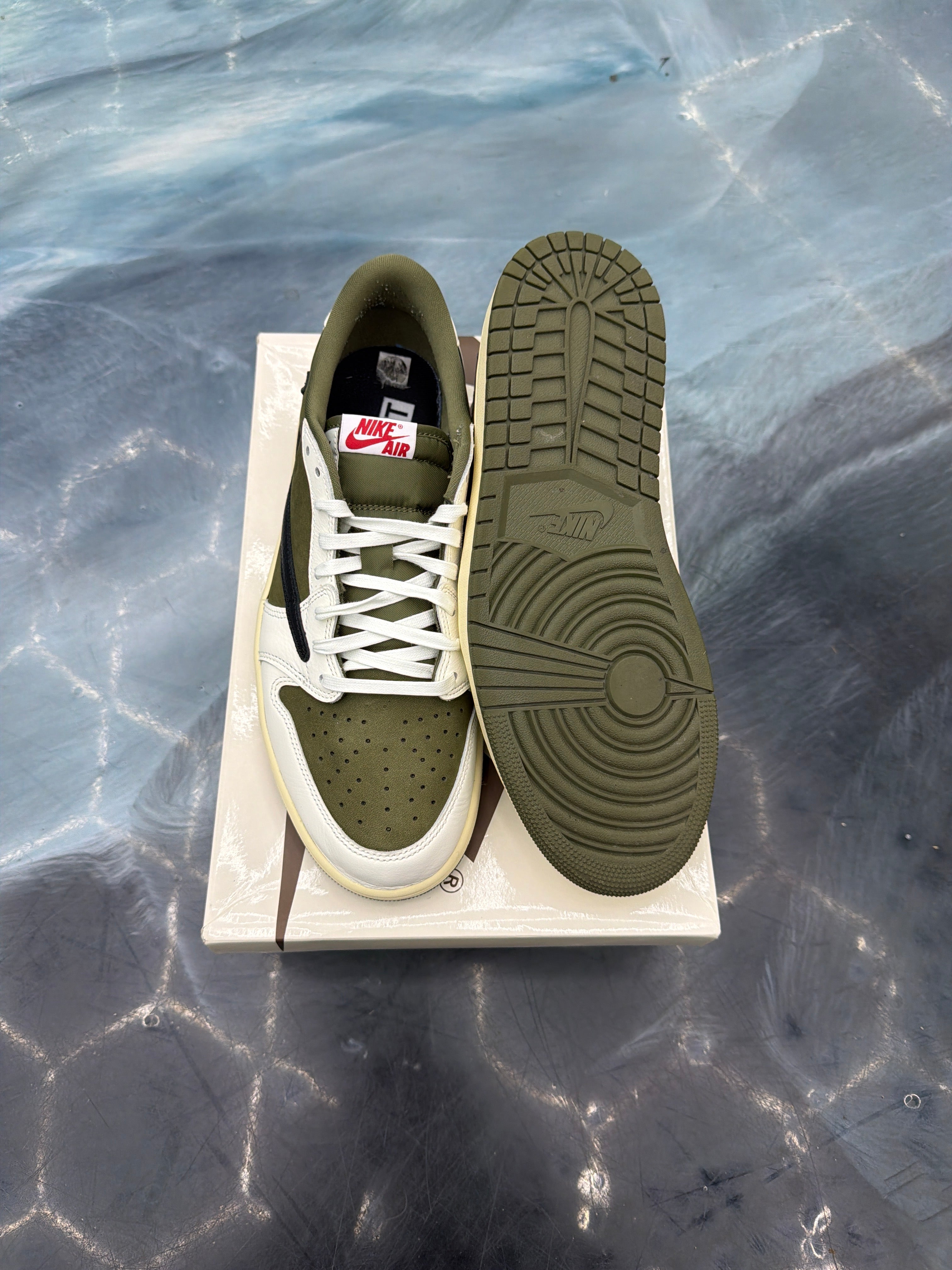 JORDAN 1 RETRO LOW OG SP TRAVIS SCOTT MEDIUM OLIVE PRE OWNED SIZE 11.5