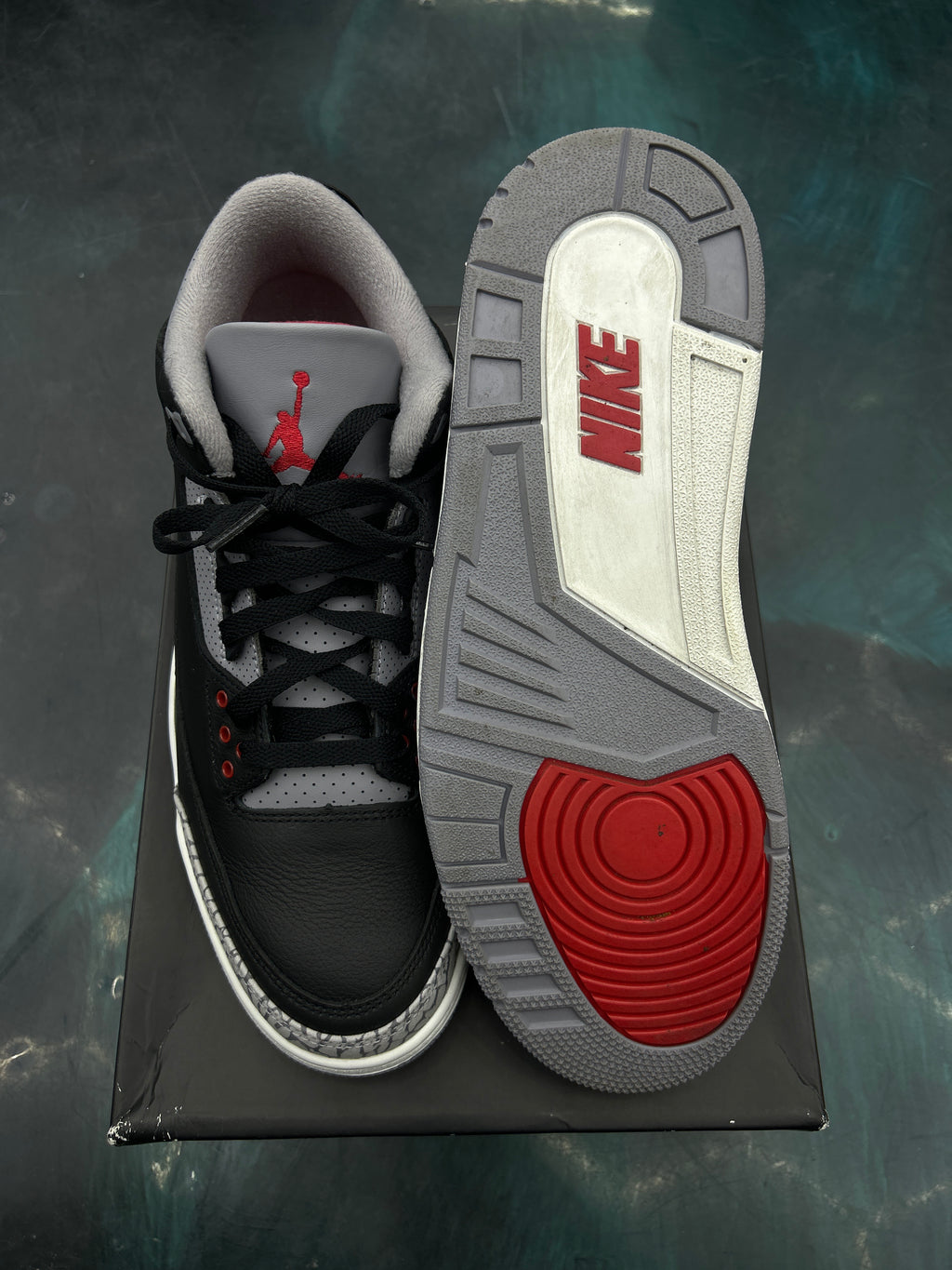 JORDAN 3 RETRO OG BLACK CEMENT (2024) PRE OWNED SIZE 10