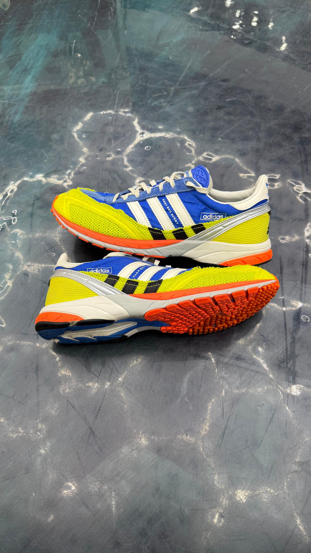 ADIDAS ADIZERO SL 72 BAD BUNNY BUE PRE OWNED SIZE 9