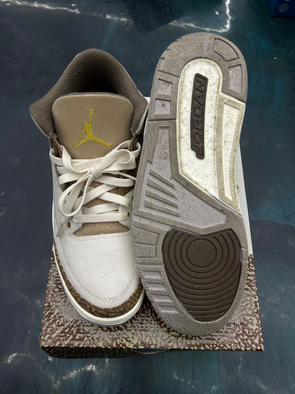 JORDAN 3 RETRO PALOMINO PRE OWNED SIZE 9.5