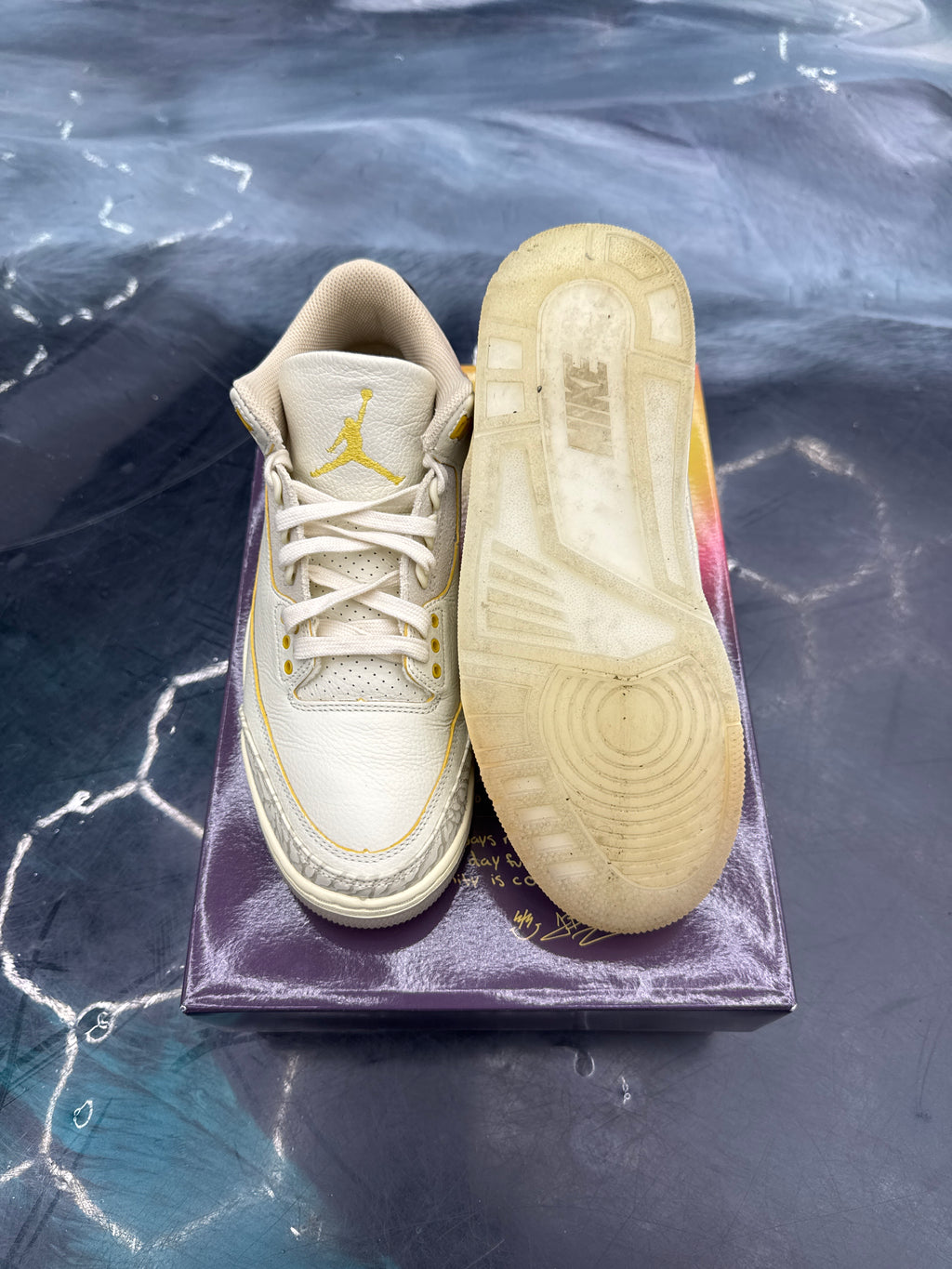 JORDAN 3 RETRO J BALVIN MEDELLÍN SUNSET PRE OWNED SIZE 7.5
