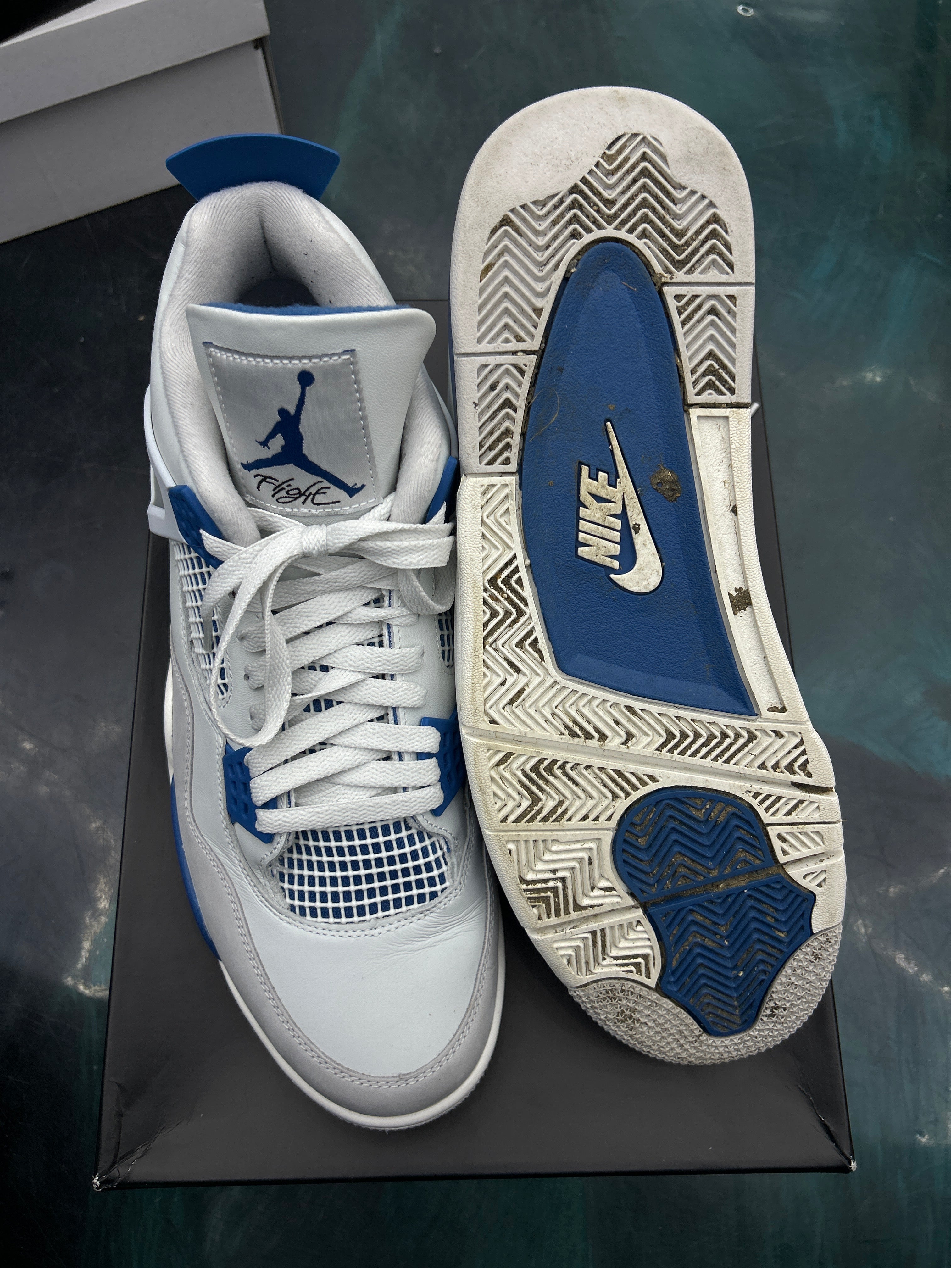 JORDAN 4 RETRO MILITARY BLUE PRE OWNED SIZE 13