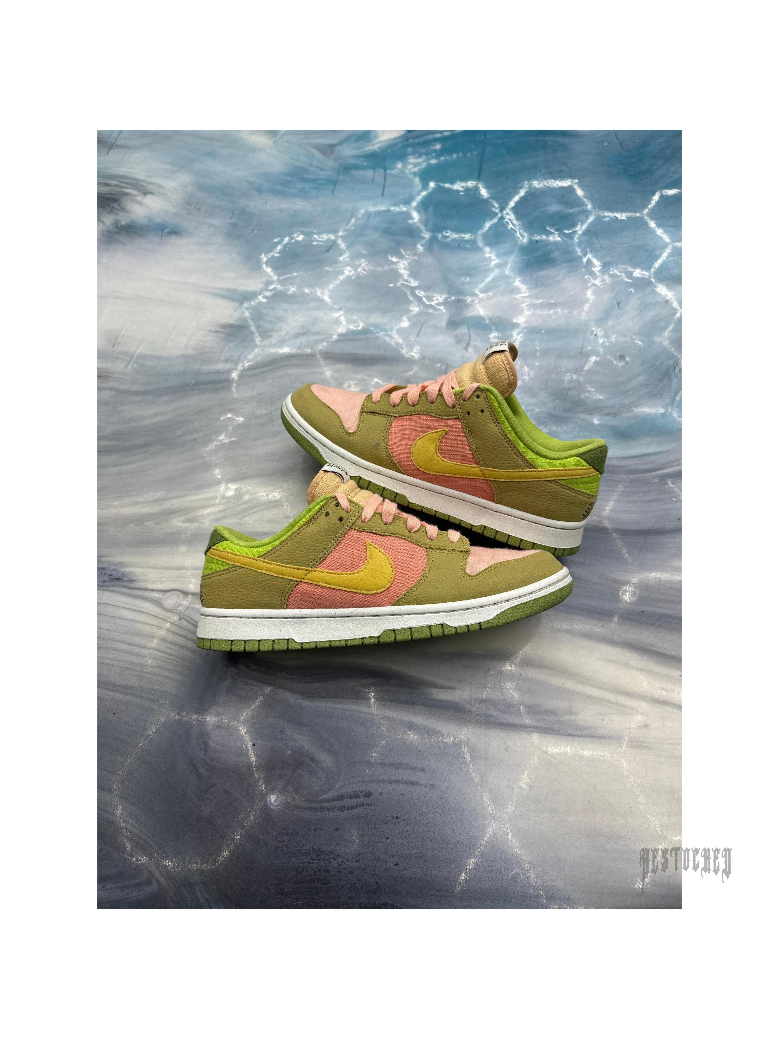 NIKE DUNK LOW NEXT NATURE SUN CLUB ARTIC ORANGE PRE OWNED SIZE 8.5 NO BOX