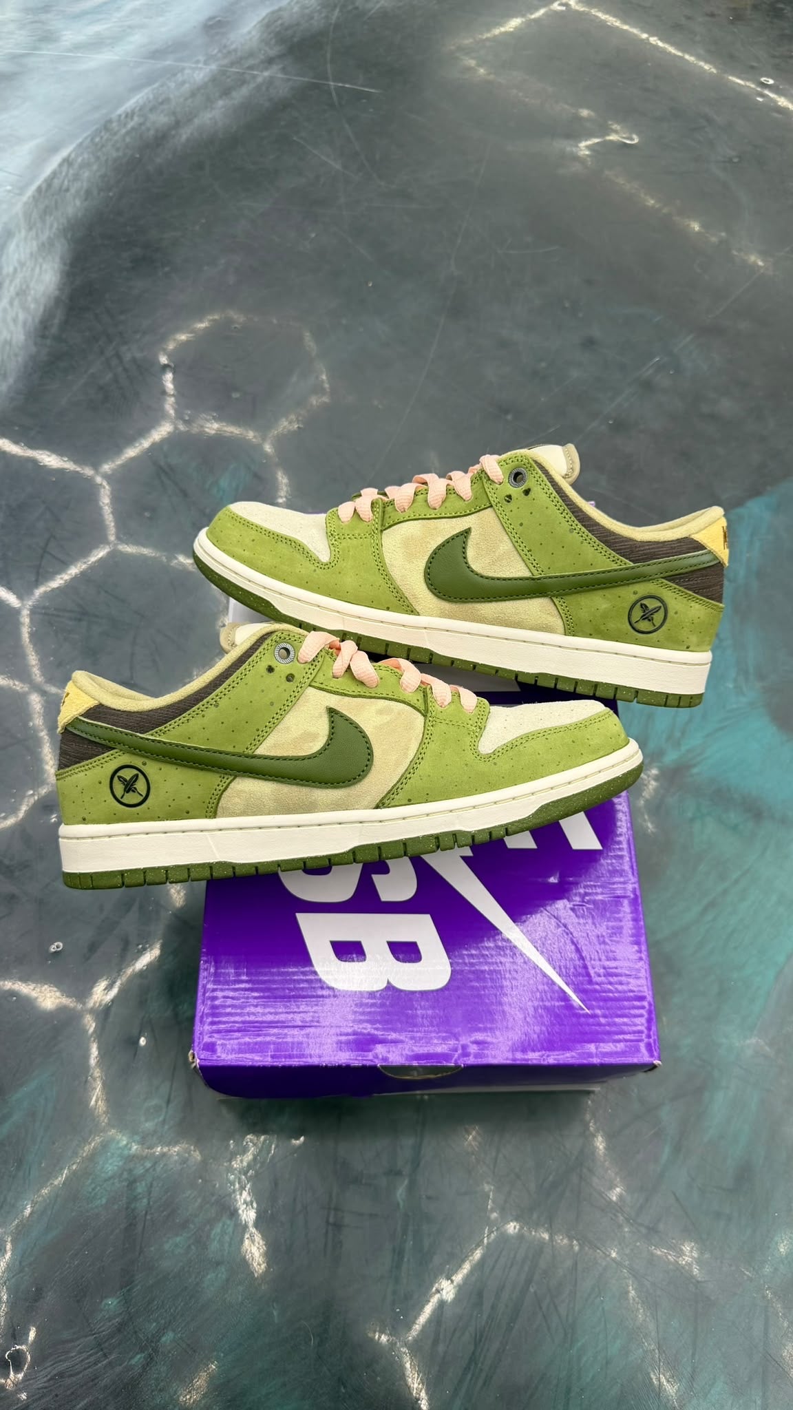 NIKE SB DUNK LOW YUTO HORIGOME MATCHA PRE OWNED SIZE 9.5