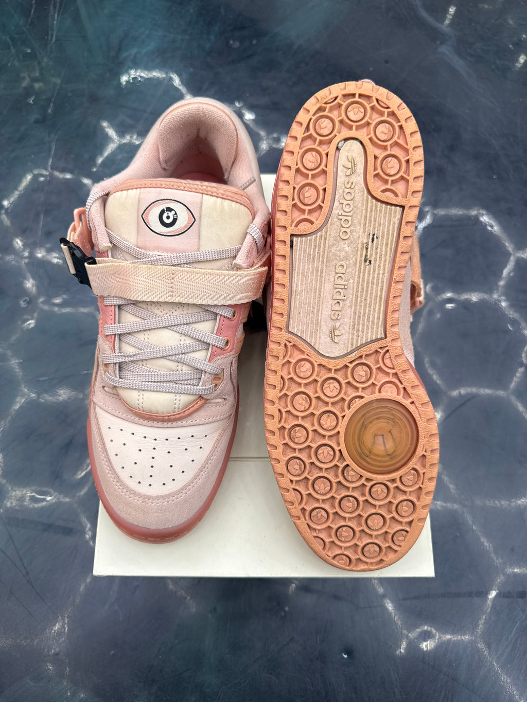 ADIDAS FORUM LOW BAD BUNNY PINK EASTER EGG PRE OWNED SIZE 9