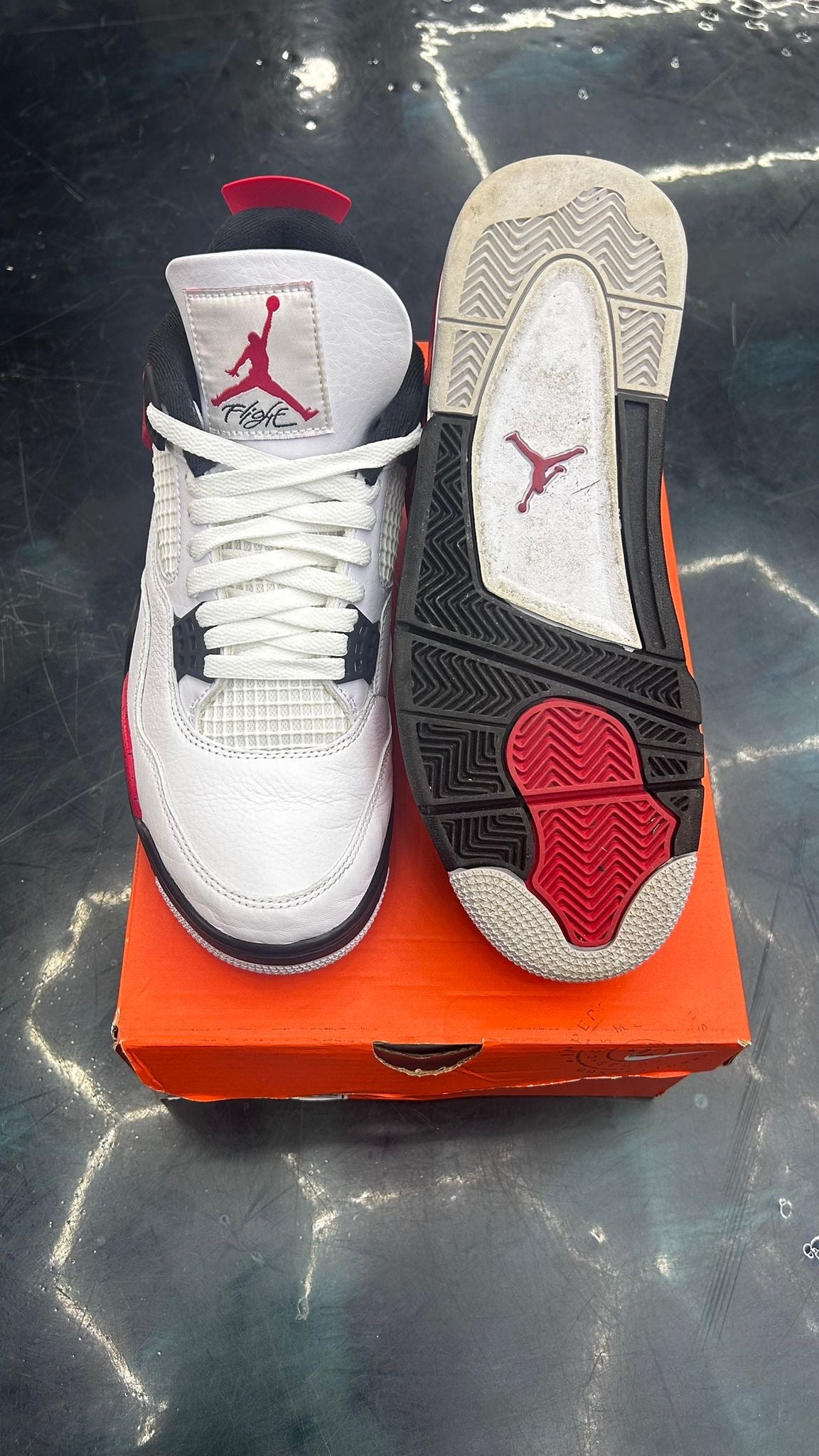 JORDAN 4 RETRO RED CEMENT PRE OWNED SIZE 9.5