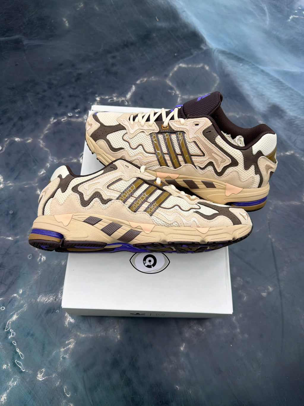 ADIDAS RESPONSE BAD BUNNY PASO FINO PRE OWNED SIZE 12
