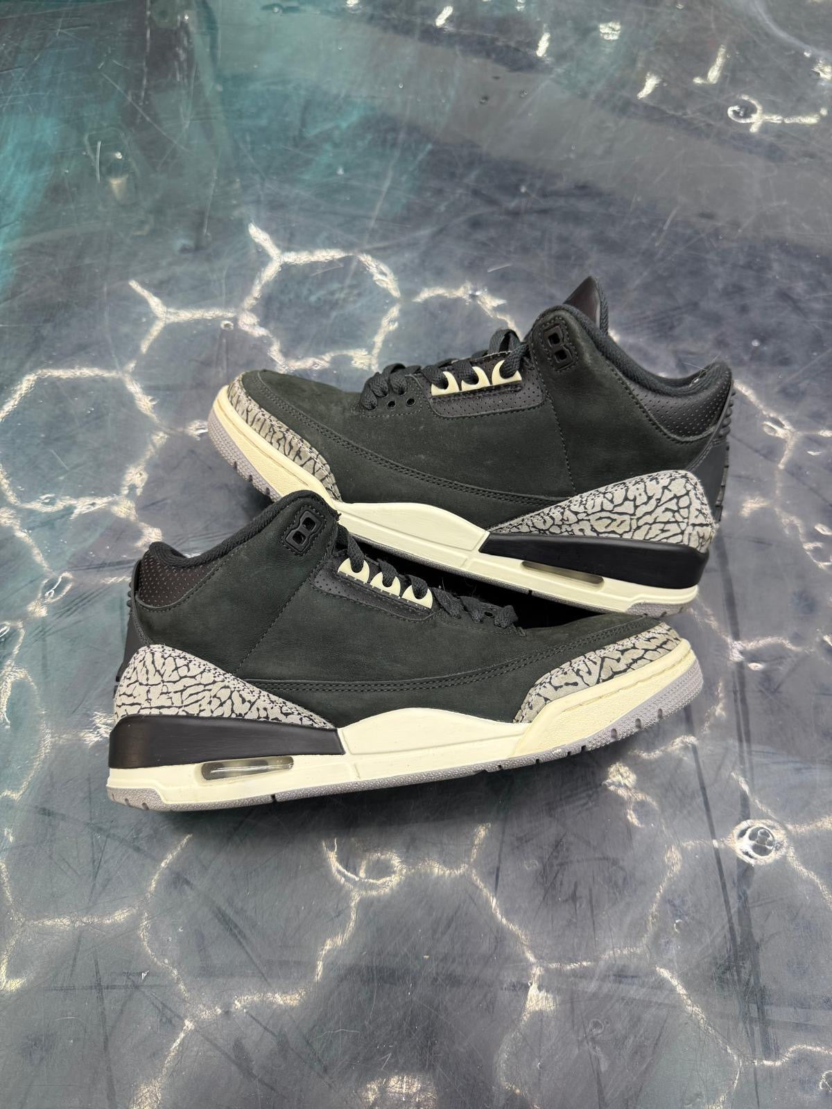 JORDAN 3 RETRO OFF NOIR PRE OWNED SIZE 10W 8.5M