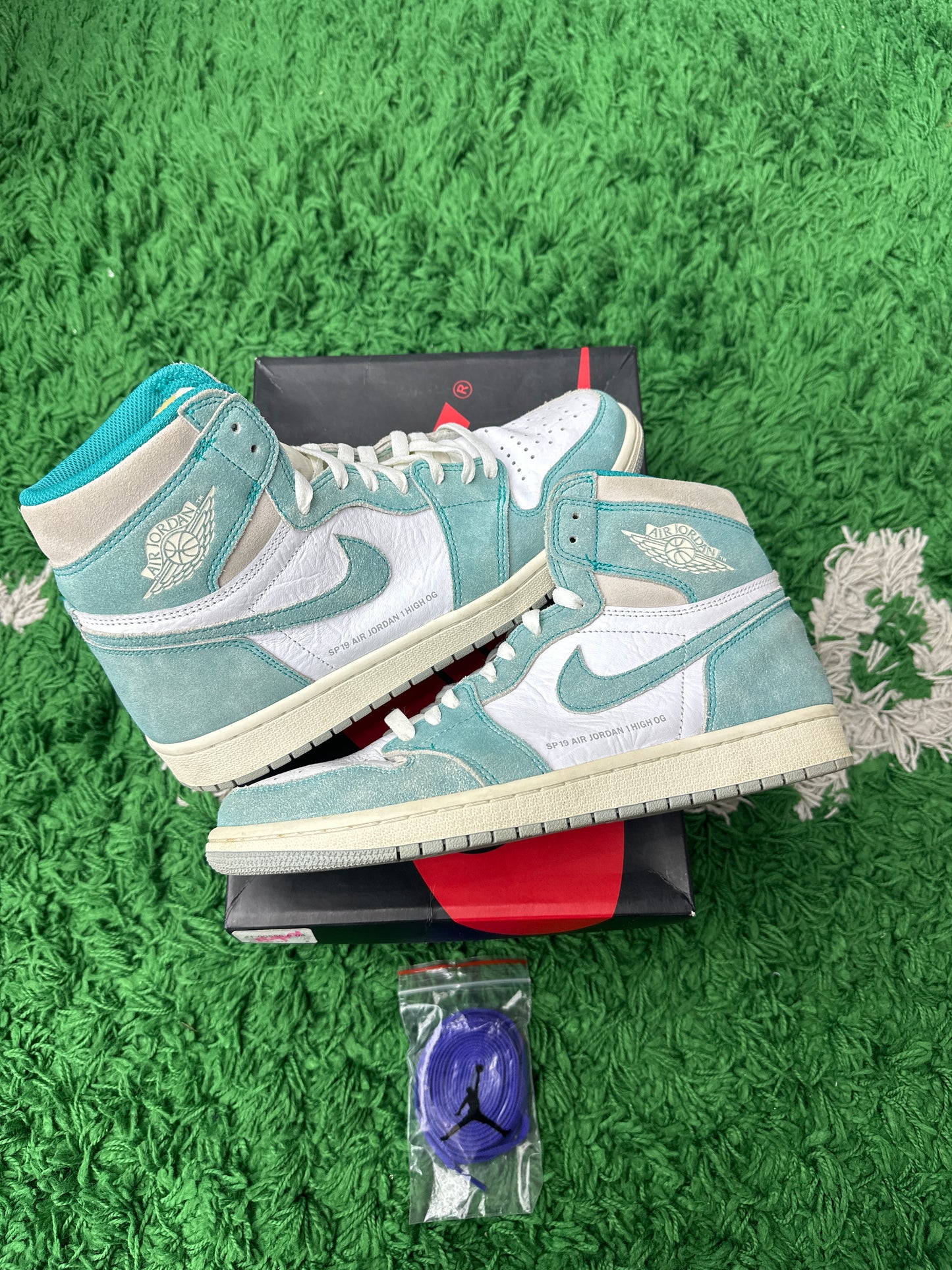 JORDAN 1 RETRO HIGH TURBO GREEN PRE-OWNED SIZE 9.5