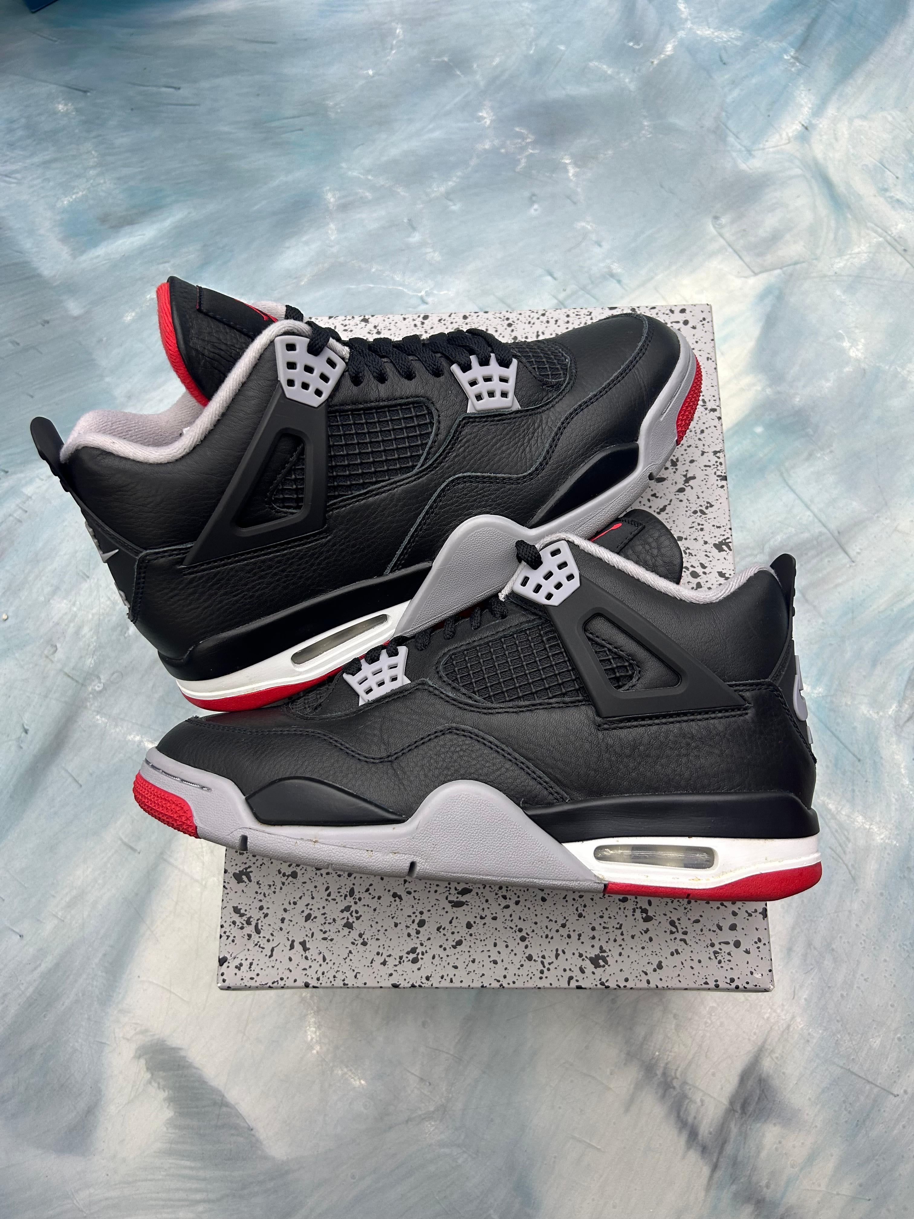 JORDAN 4 RETRO PRE OWNED SIZE 8.5