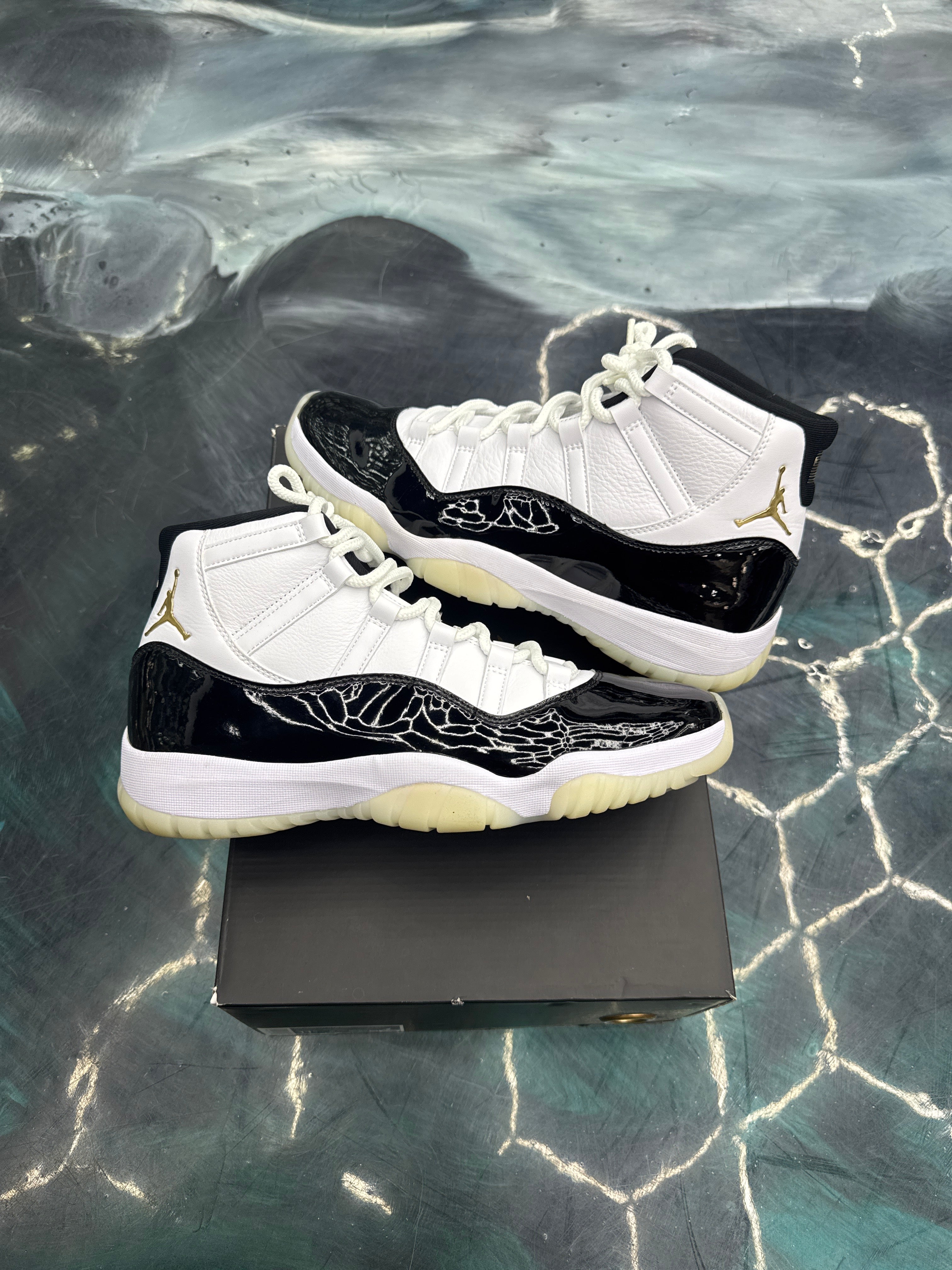 JORDAN 11 RETRO DMP GRATITUDE PRE OWNED SIZE 11.5