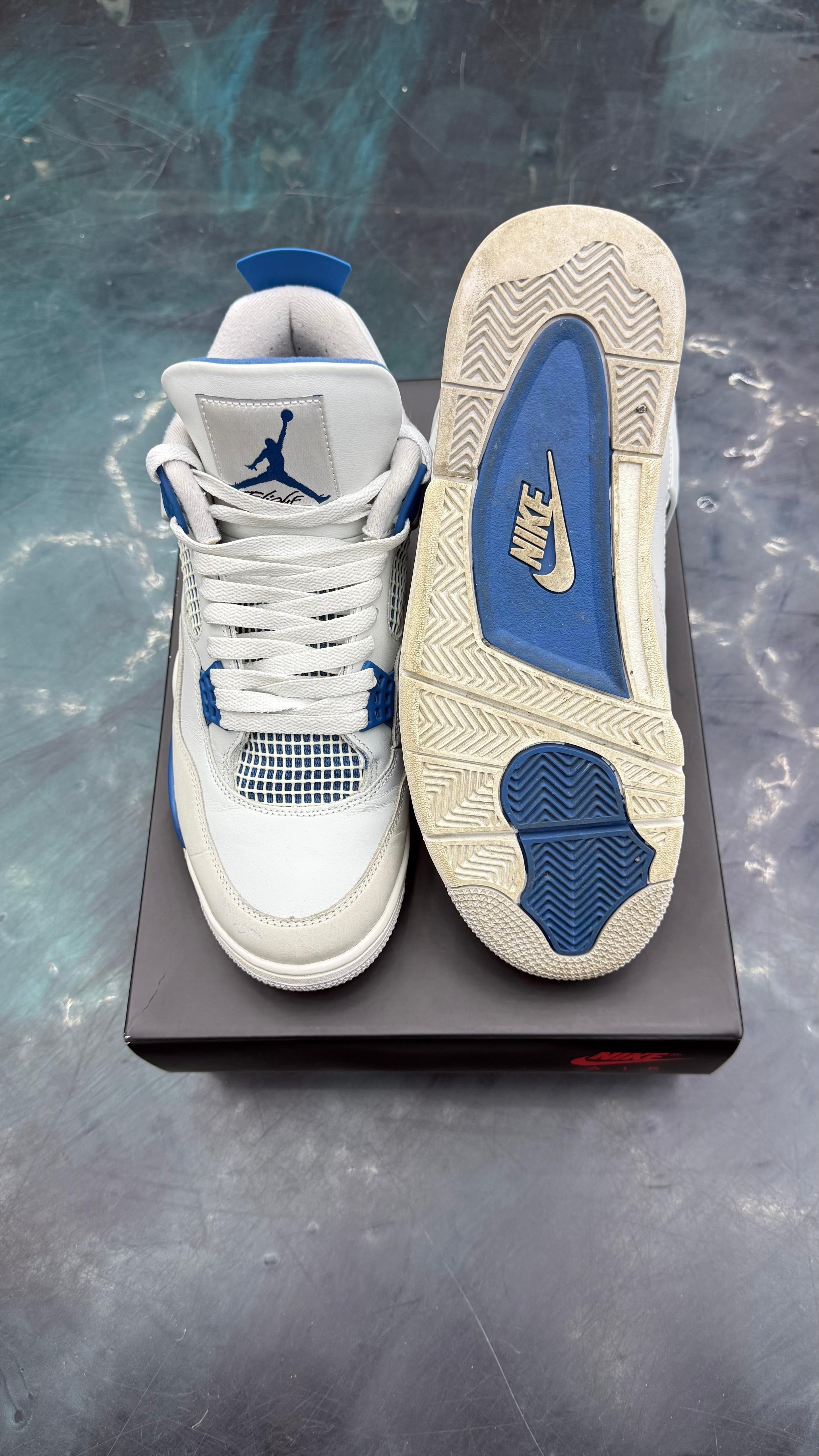 JORDAN 4 RETRO MILITARY BLUE PRE OWNED SIZE 10