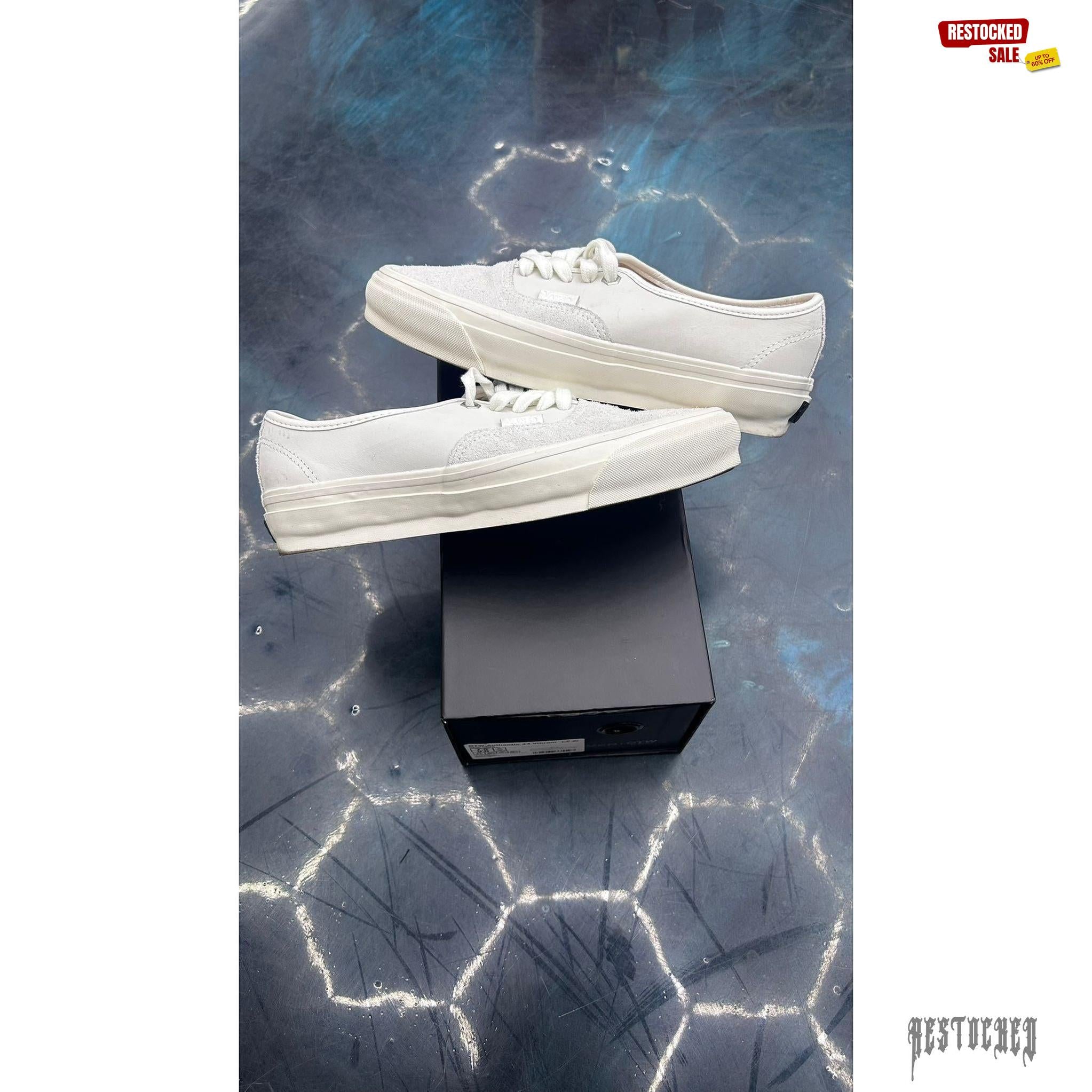 VANS OTW AUTHENTIC 44 VIBRAM HAVEN WHITE PRE OWNED SIZE 7.5