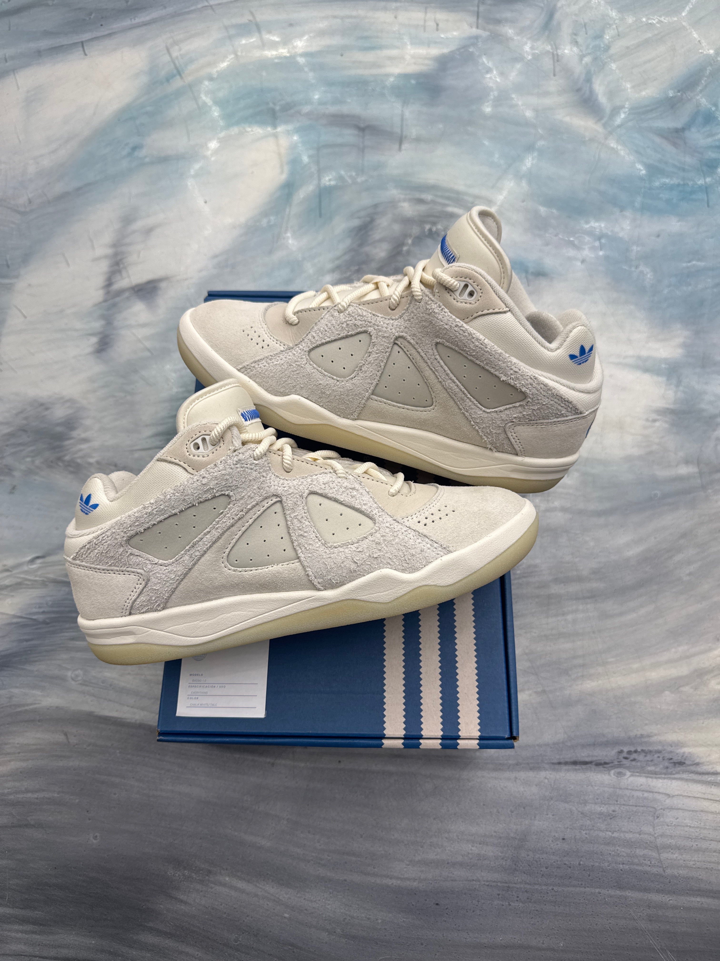ADIDAS BADBO 1.0 RESILIENCE PRE OWNED SIZE 8