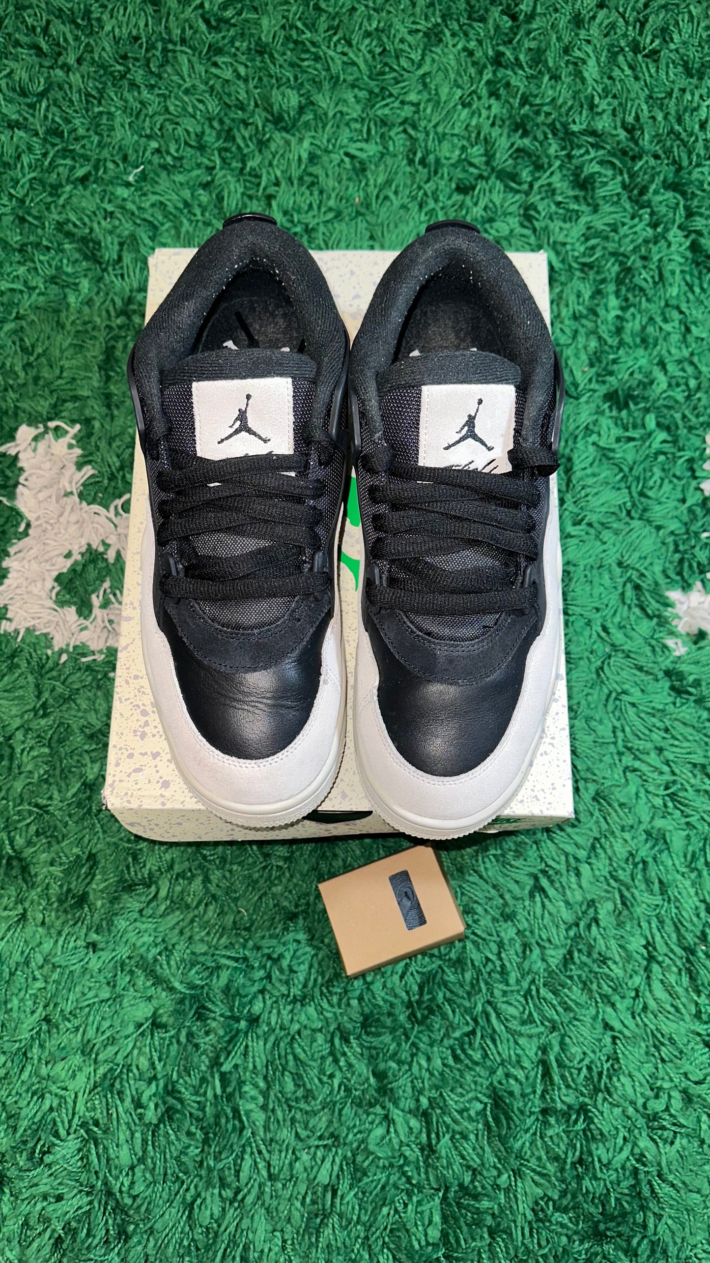 AIR JORDAN 4 RM BLACK LIGHT BONE PRE-OWNED SIZE