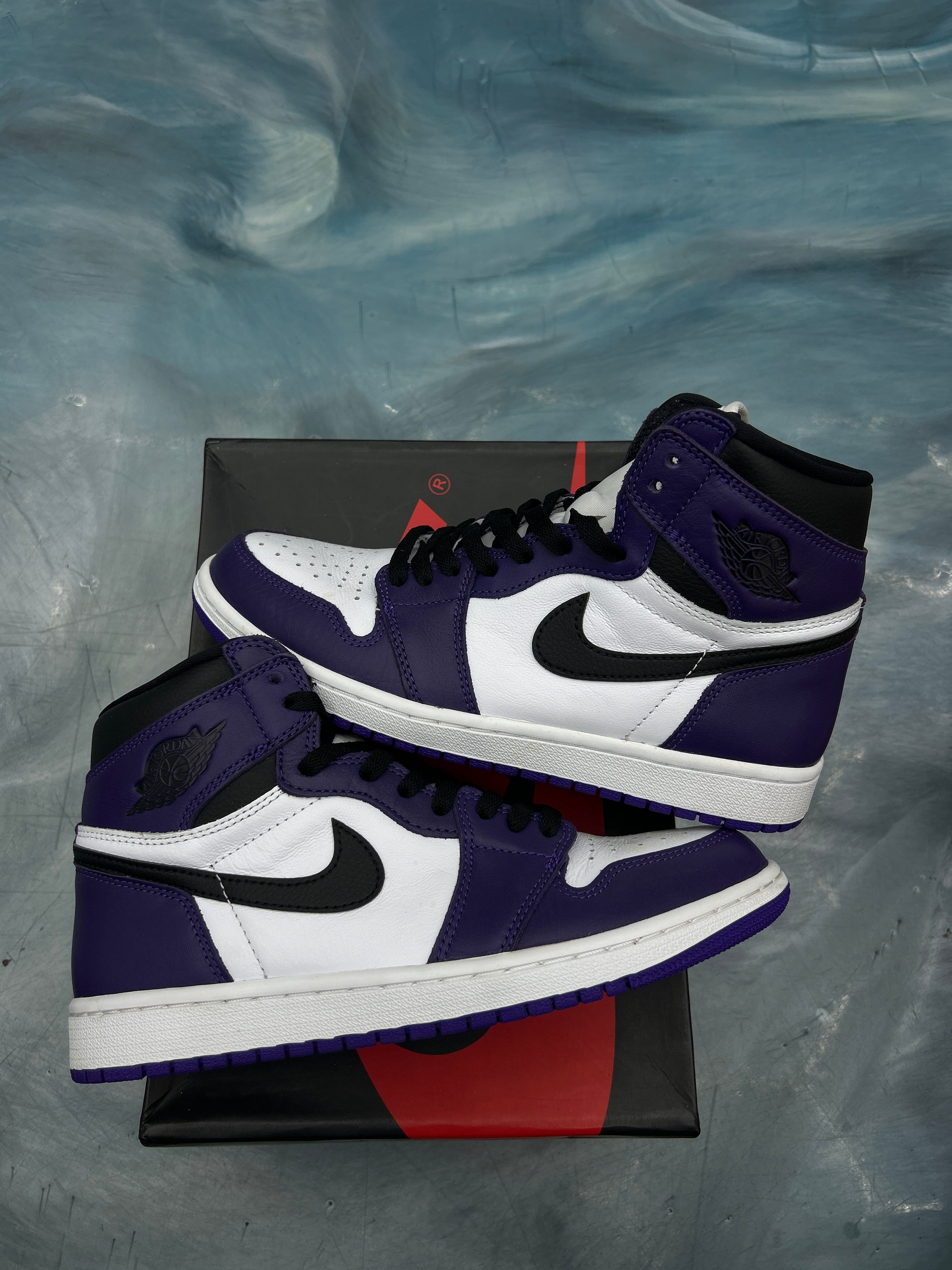 JORDAN 1 RETRO HIGH COURT PURPLE WHITE SIZE 8 BRAND NEW