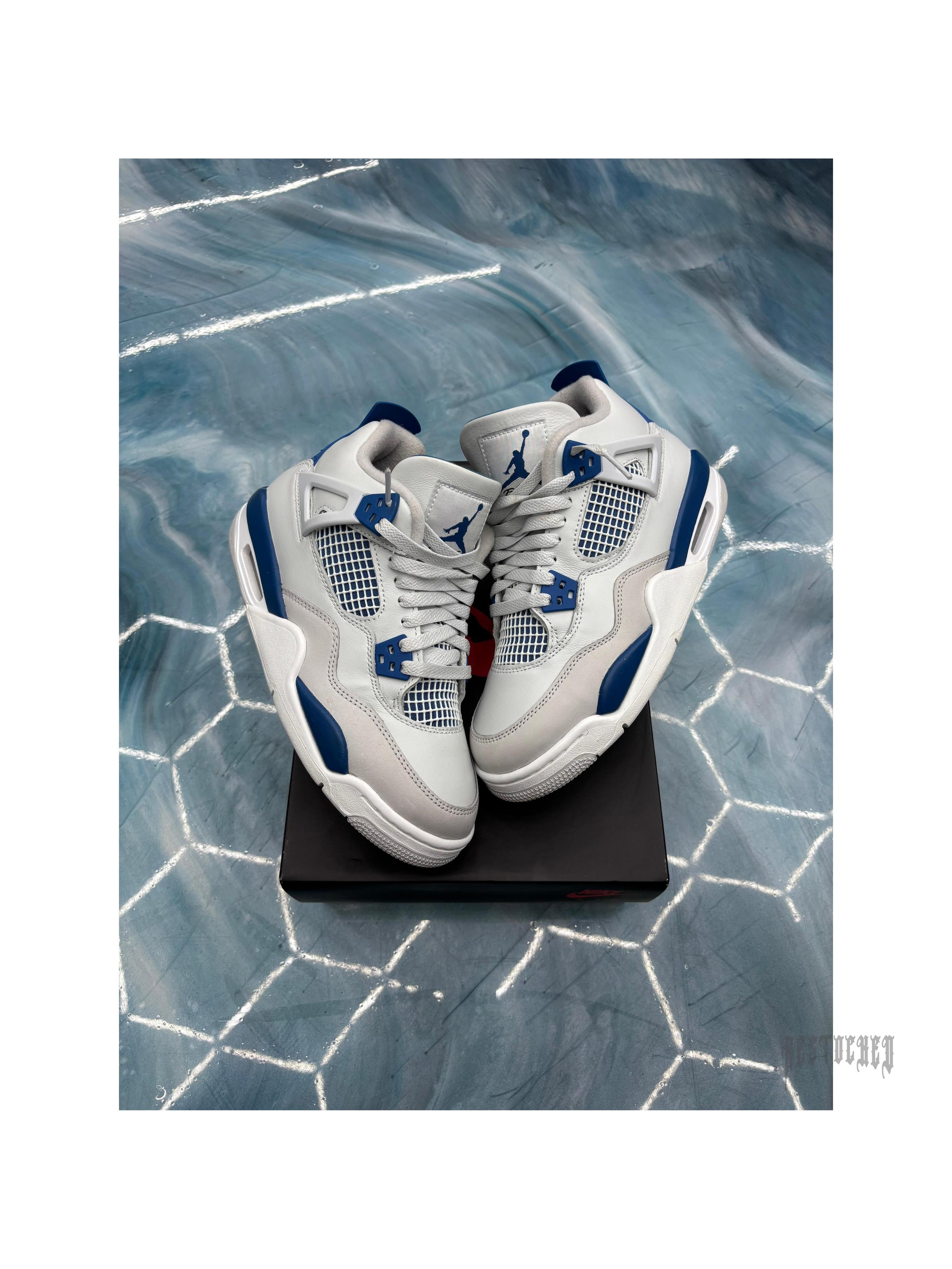 JORDAN 4 RETRO MILITARY BLUE (2024) PRE OWNED SIZE 6.5Y