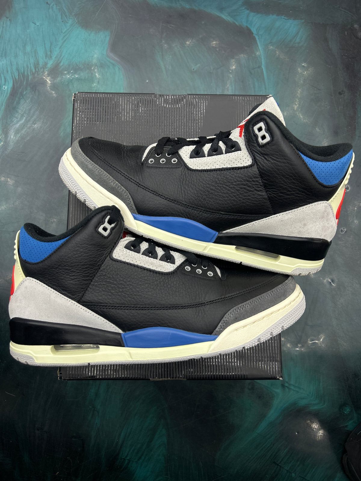 JORDAN 3 RETRO OG RARE AIR PRE OWNED SIZE 11