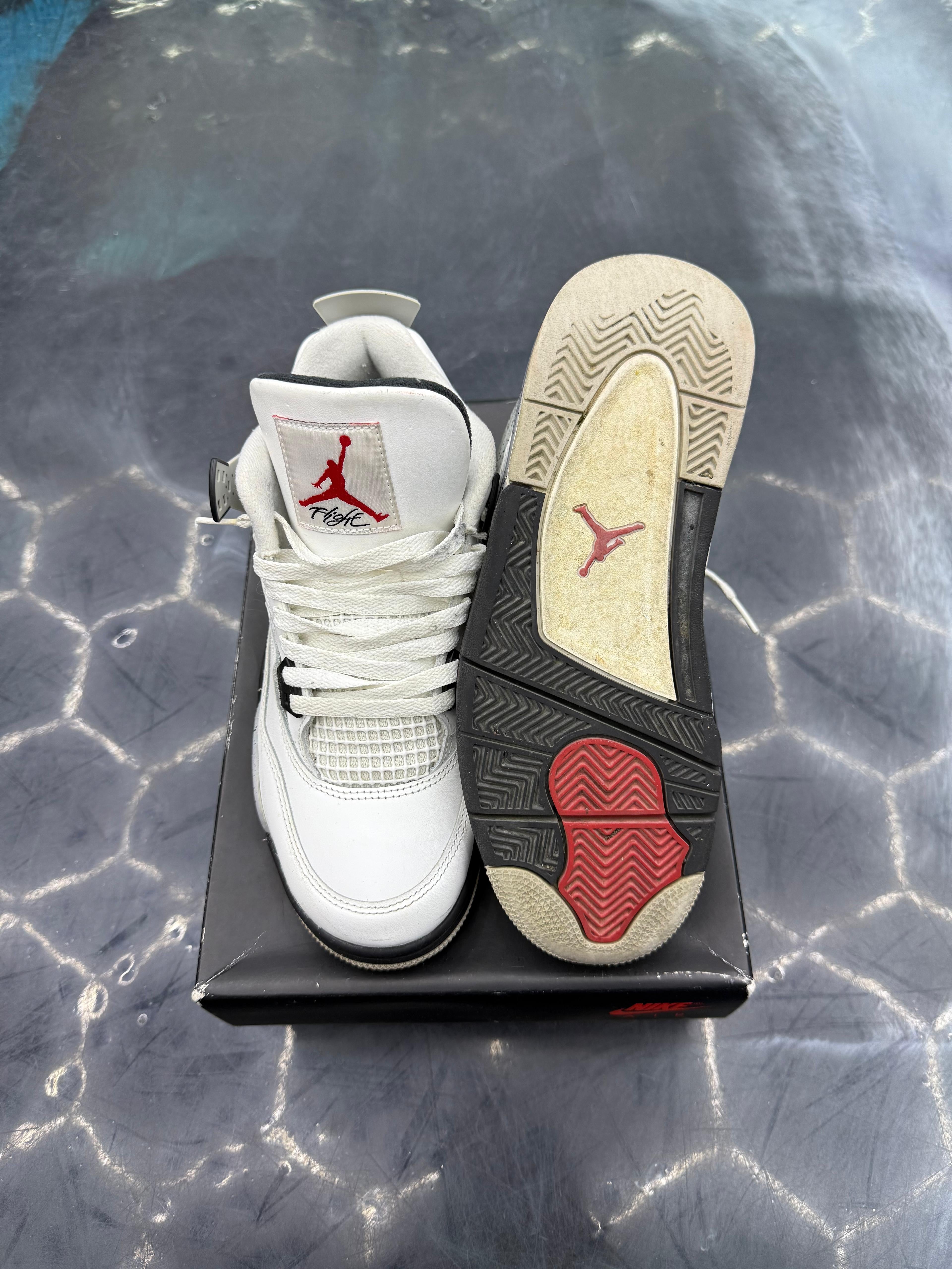 JORDAN 4 RETRO WHITE CEMENT PRE OWNED SIZE 7Y