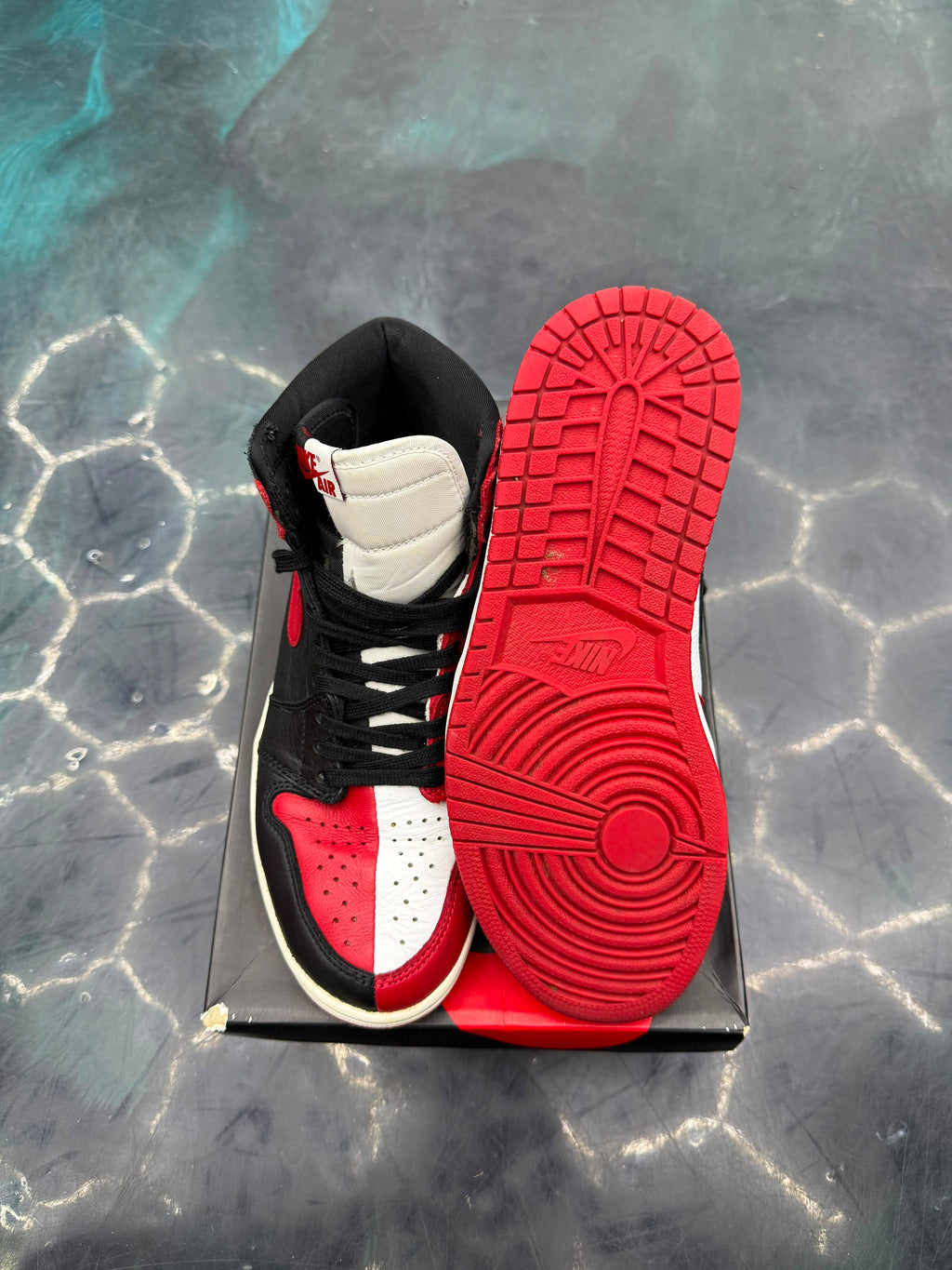 JORDAN 1 RETRO HIGH HOMAGE TO HOME (NON-NUMBERED) PRE OWNED SIZE 8