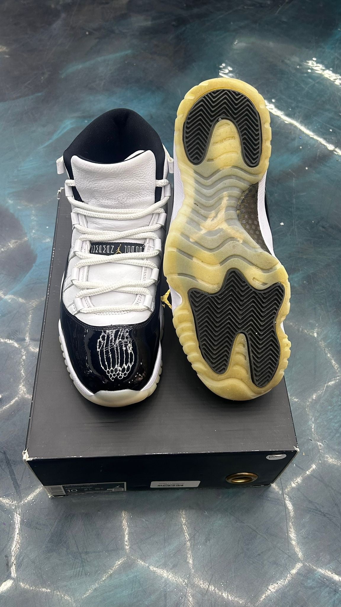 JORDAN 11 RETRO DMP GRATITUDE PRE OWNED SIZE 10