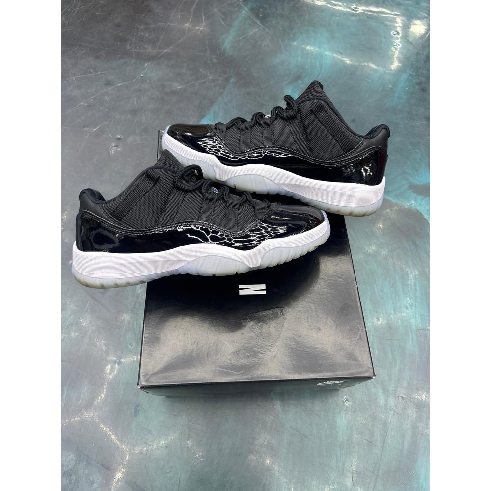 JORDAN 11 LOW RETRO SPACE JAM PRE-OWNED SIZE 7