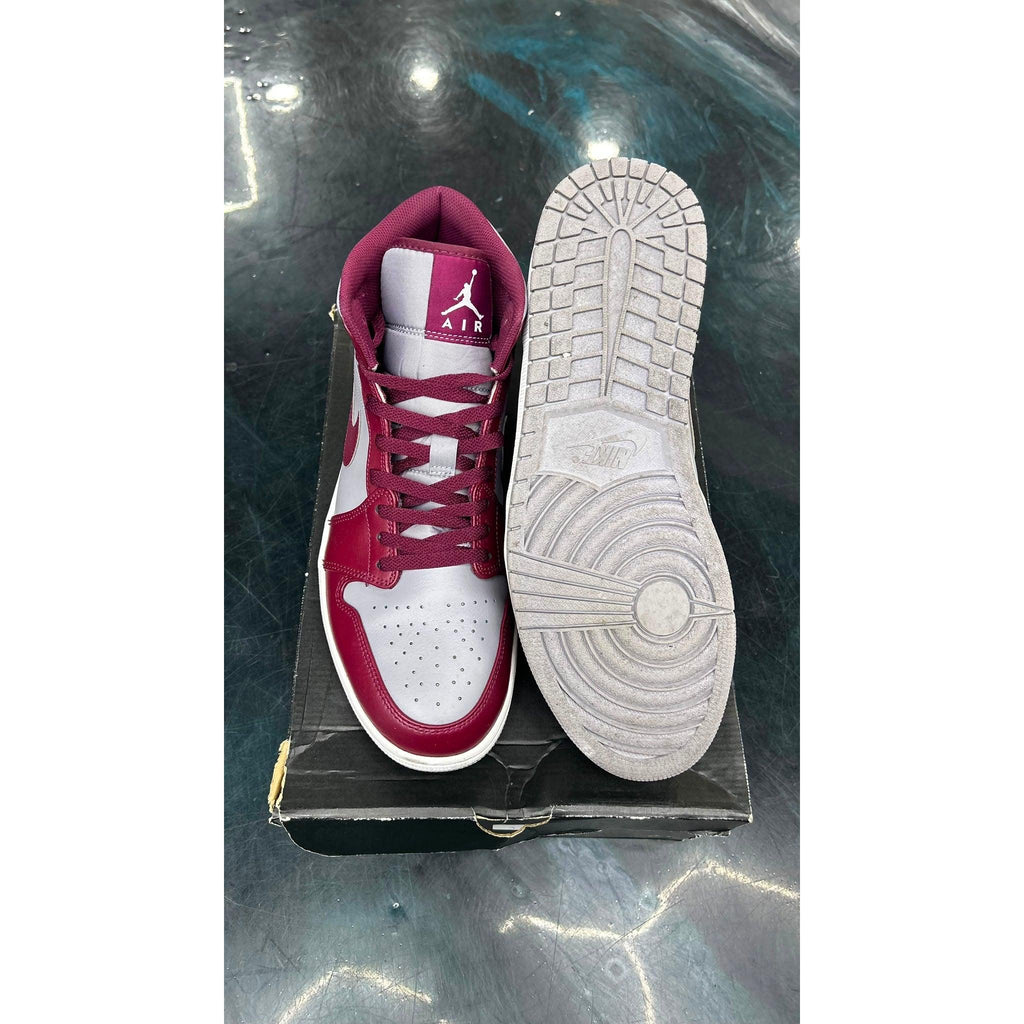 JORDAN 1 MID CHERRYWOOD RED PRE OWNED SIZE 13
