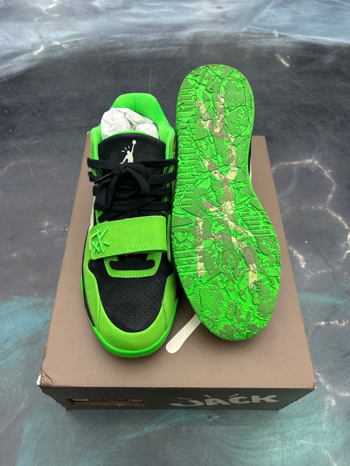 JORDAN CJ1 T REXX TRAVIS SCOTT GREEN SPARK PRE OWNED SIZE 10