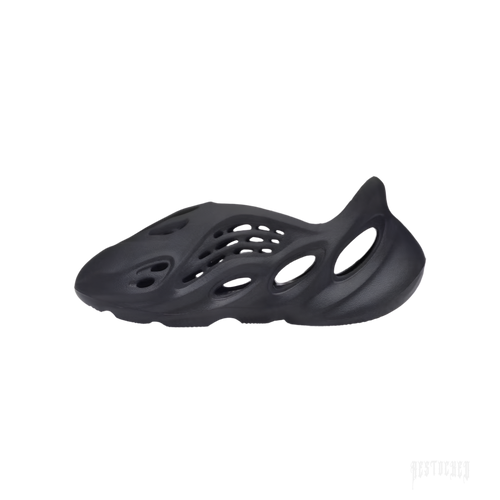 ADIDAS YEEZY FOAM RNR ONYX slip-on sneaker, black EVA foam with oval cutouts and sculptural sole.