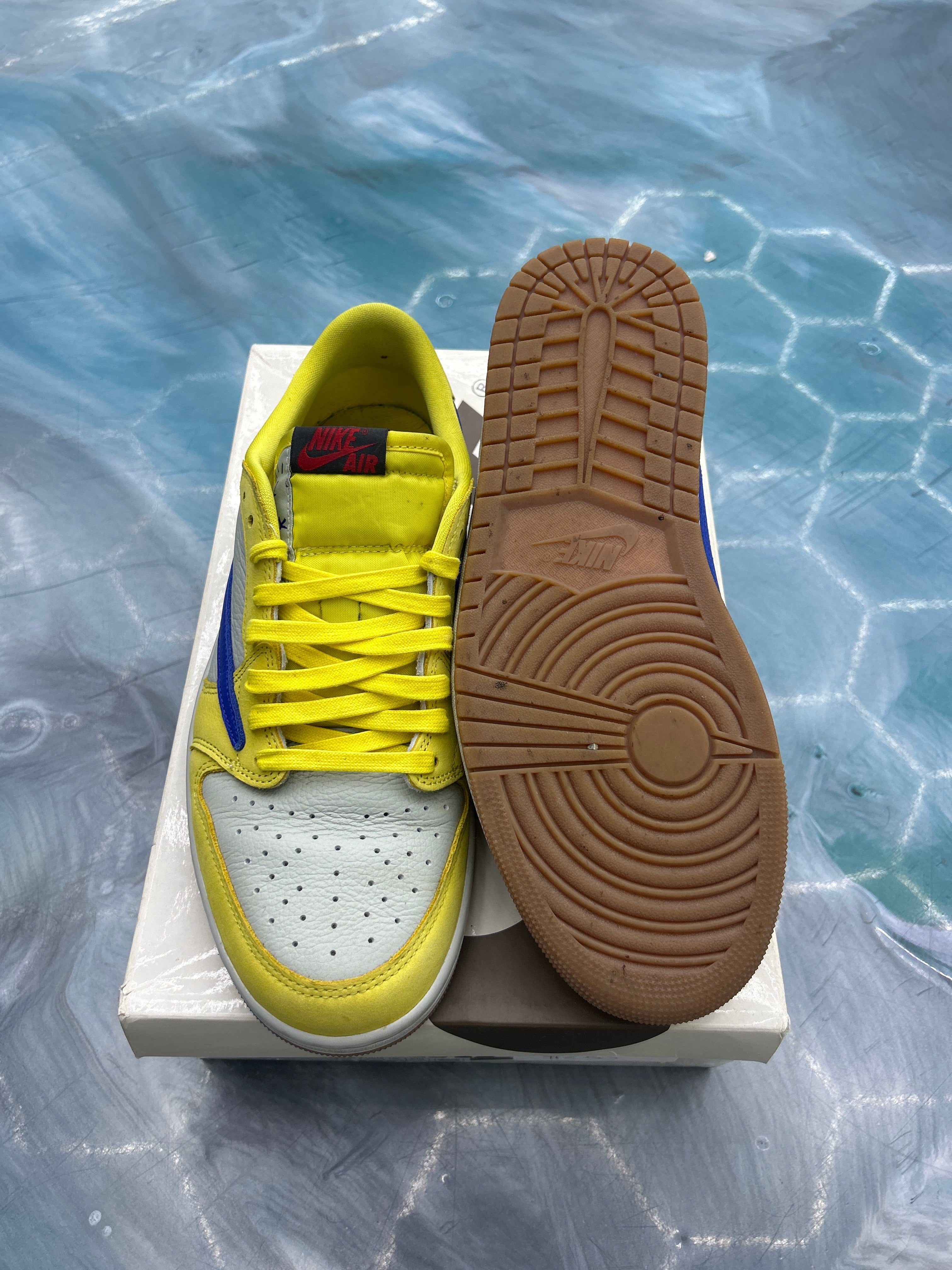 JORDAN 1 RETRO LOW OG SP TRAVIS SCOTT CANARY (WOMENS) PRE OWNED SIZE 12W 10.5M