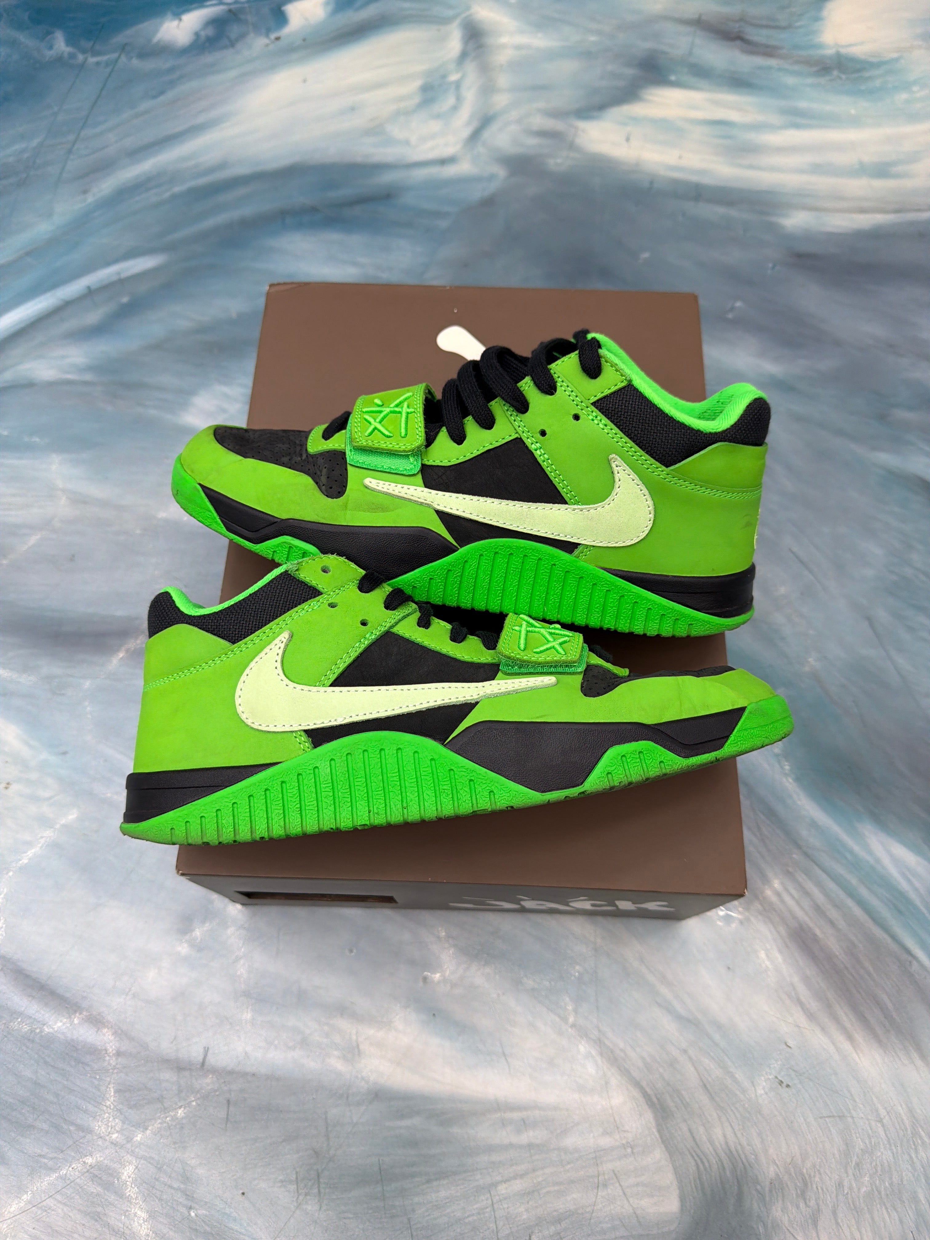JORDAN CJ1 T-REXX TRAVIS SCOTT GREEN SPARK PRE OWNED SIZE 10