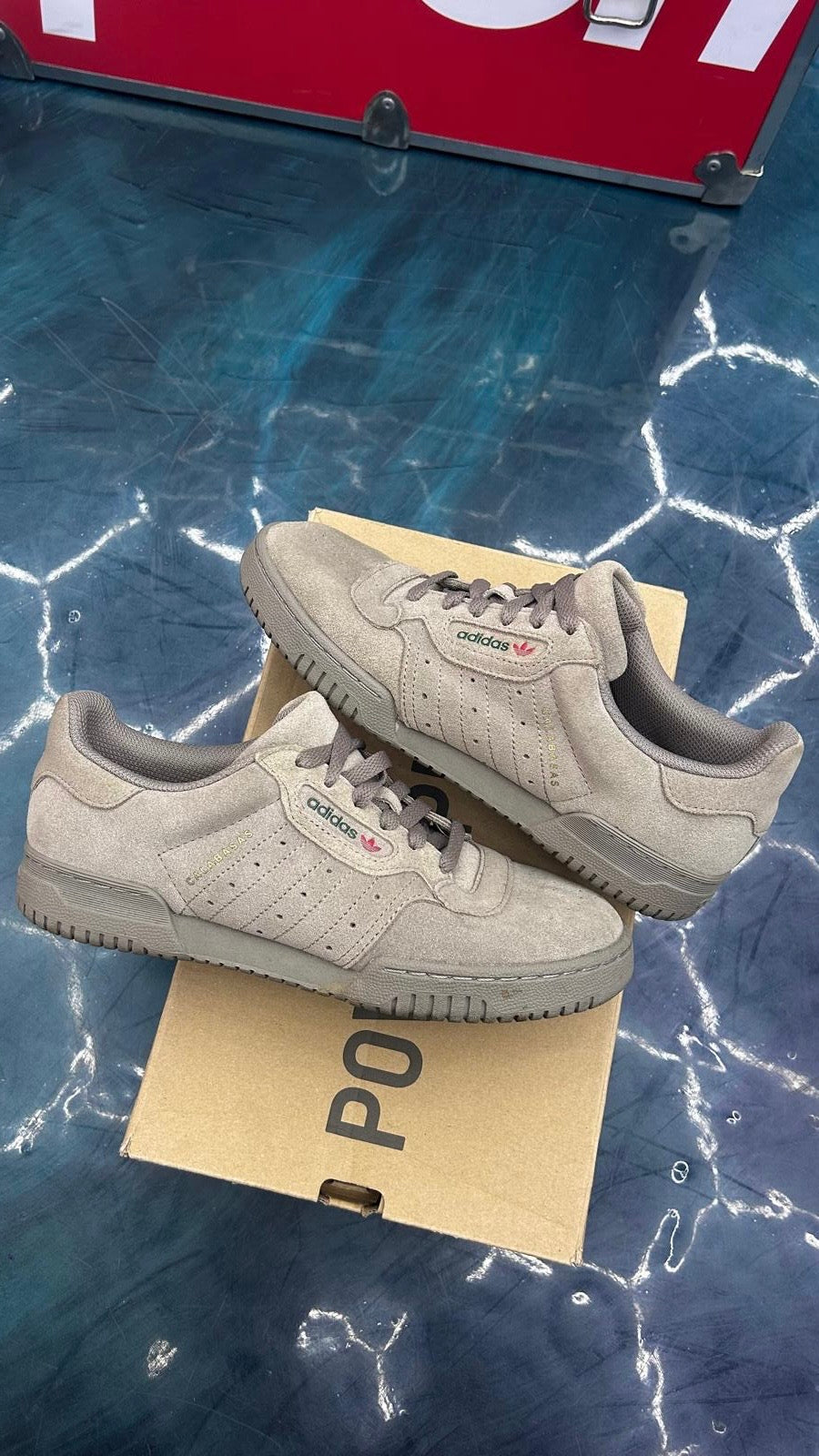 ADIDAS YEEZY POWERPHASE PRE OWNED SIZE 7