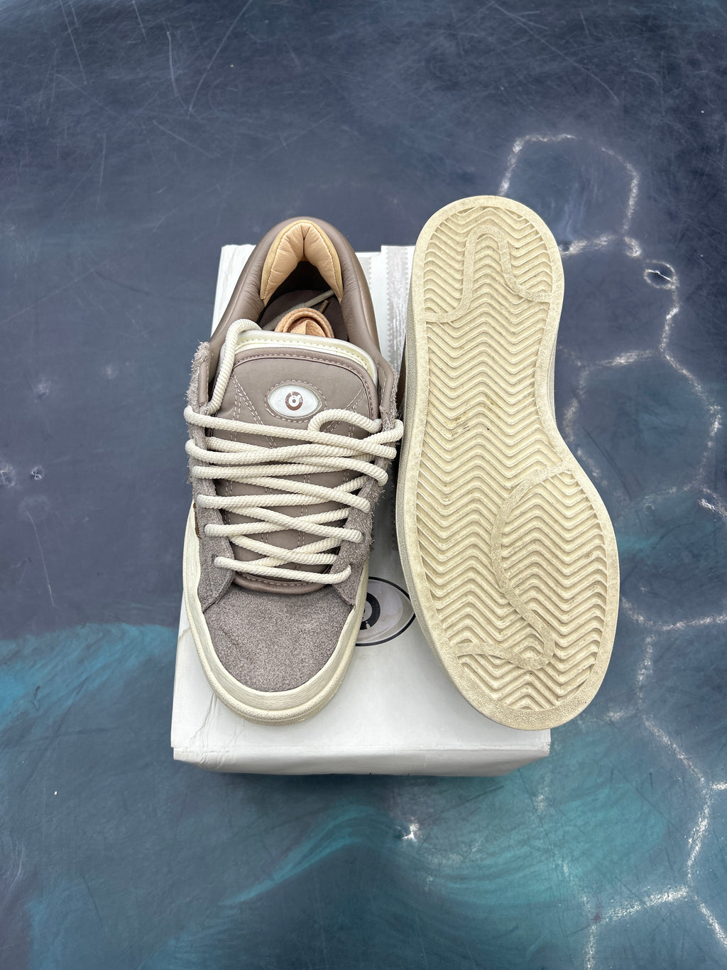 ADIDAS CAMPUS BAD BUNNY CHALKY BROWN PRE OWNED SIZE 6