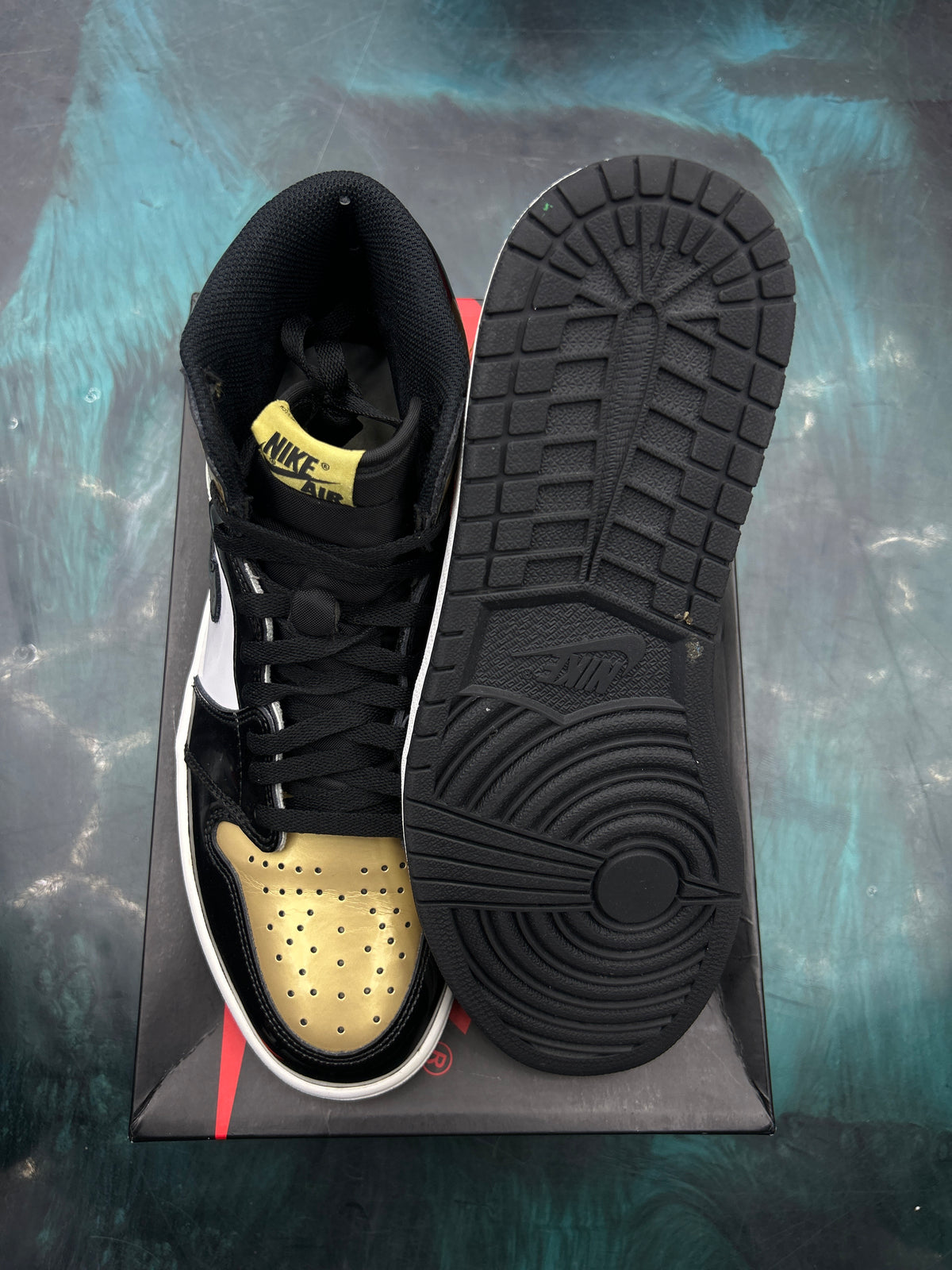 JORDAN 1 RETRO HIGH NRG PATENT GOLD TOE PRE OWNED SIZE 10.5