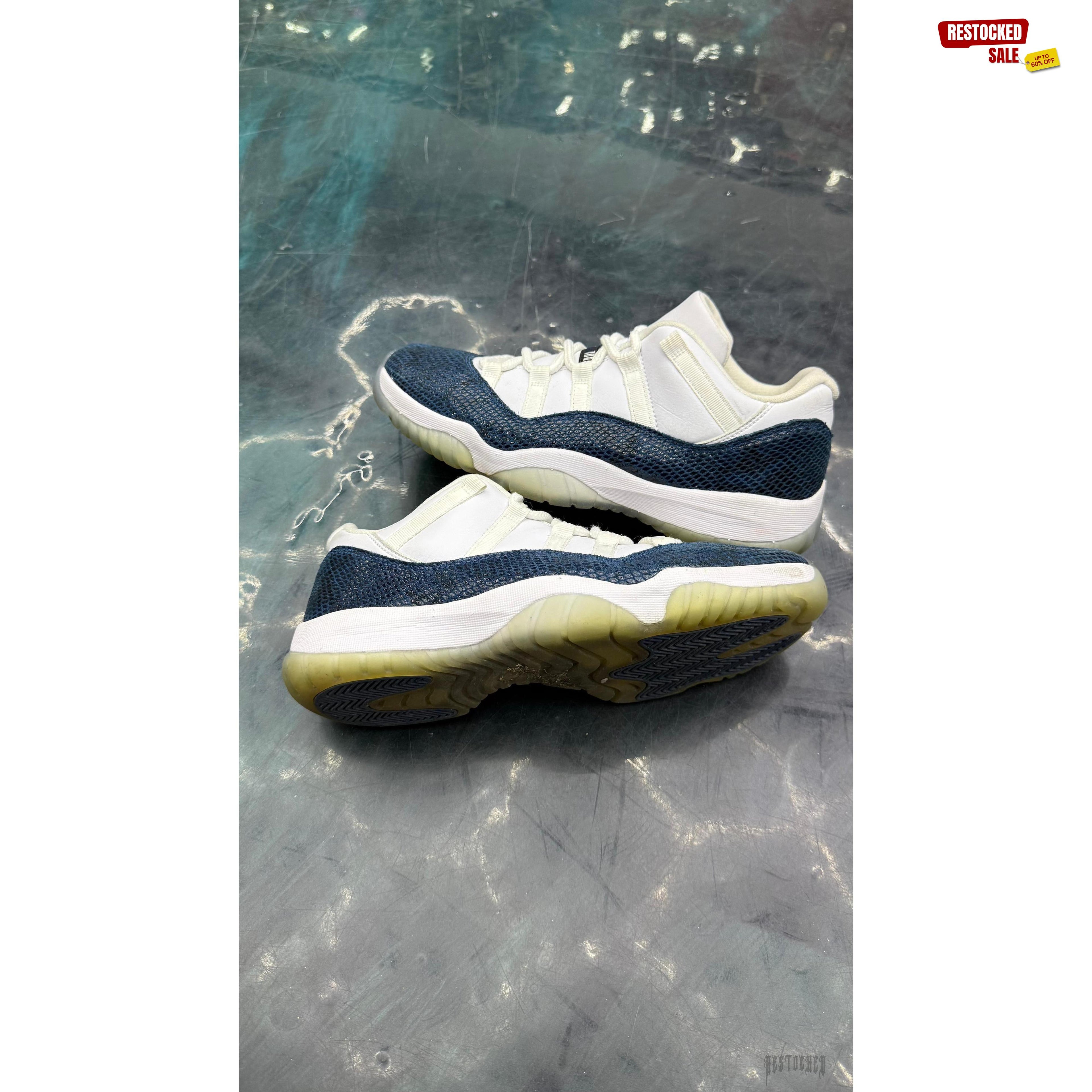 JORDAN 11 RETRO LOW SNAKE NAVY (2019) PRE OWNED SIZE 9.5 NO BOX