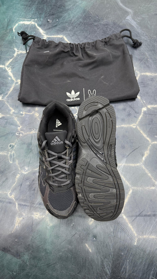 ADIDAS RESPONSE CL BAD BUNNY TRIPLE BLACK PRE OWNED SIZE 10 NO BOX