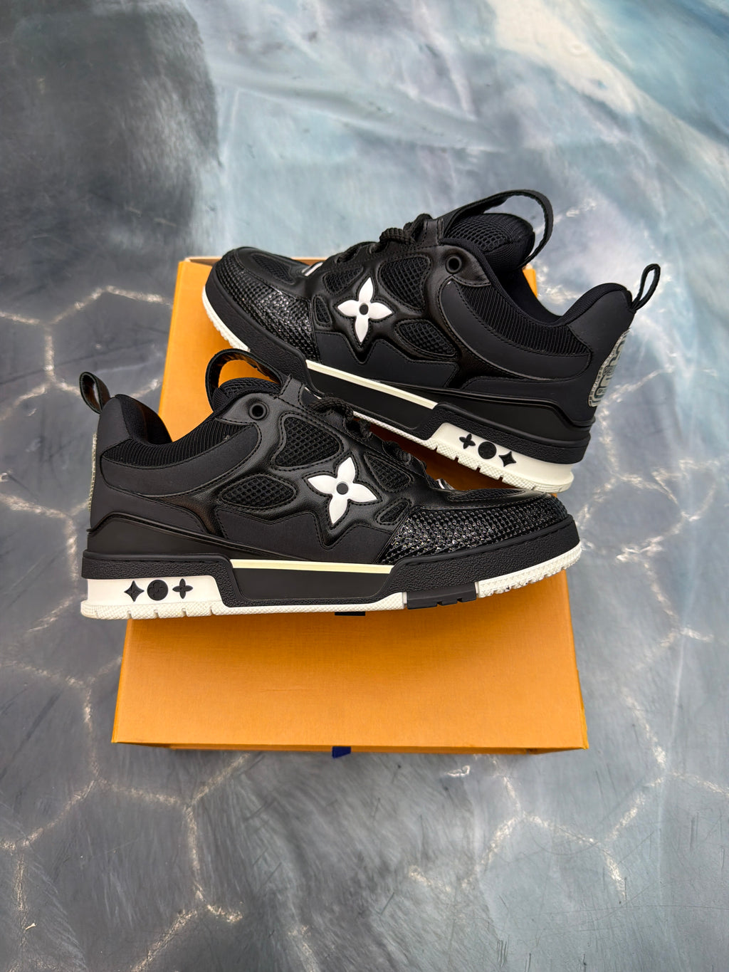 LOUIS VUITTON LV SKATE SNEAKER BLACK WHITE PRE OWNED SIZE 7LV 8US