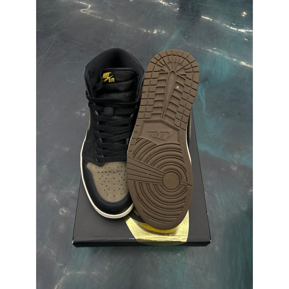 JORDAN 1 RETRO HIGH OG PALOMINO PRE OWNED SIZE 8