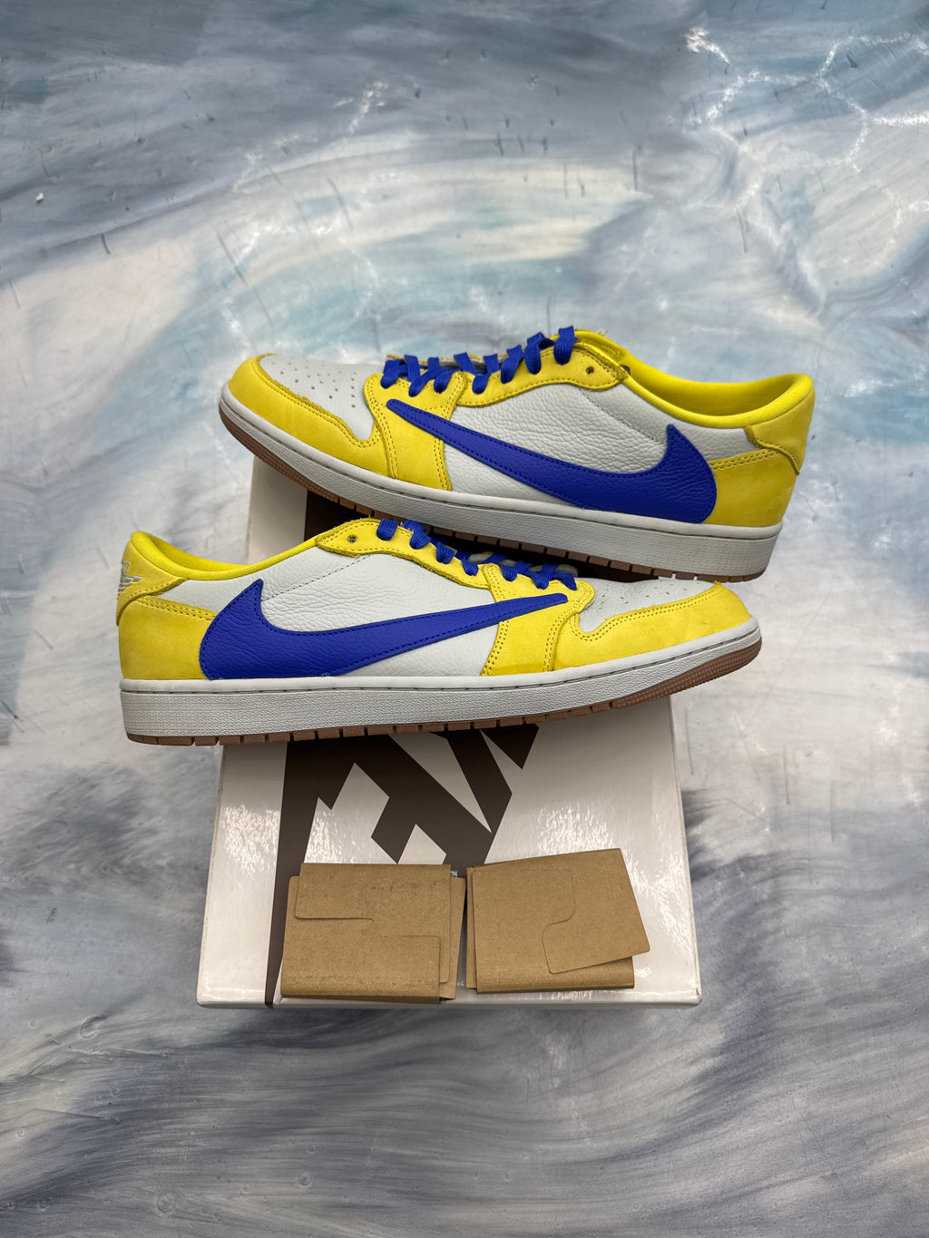 JORDAN 1 RETRO LOW OG SP TRAVIS SCOTT CANARY PRE OWNED SIZE 13.5W 12M