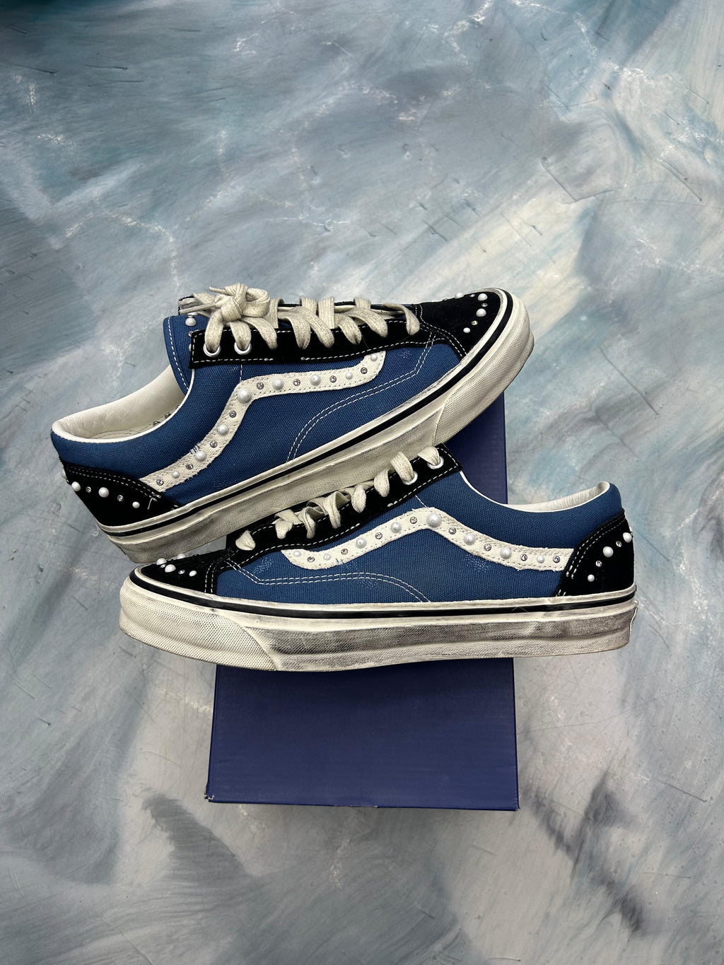 VANS LX OLD SCHOOL SKOOL PEARLIZED PACK BLACK NAVY PRE OWNED SIZE 10.5