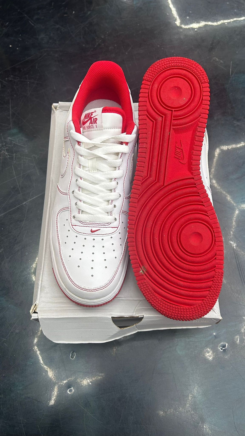 NIKE AIR FORCE 1 LOW 07 WHITE UNIVERSITY RED PRE OWNED SIZE 11