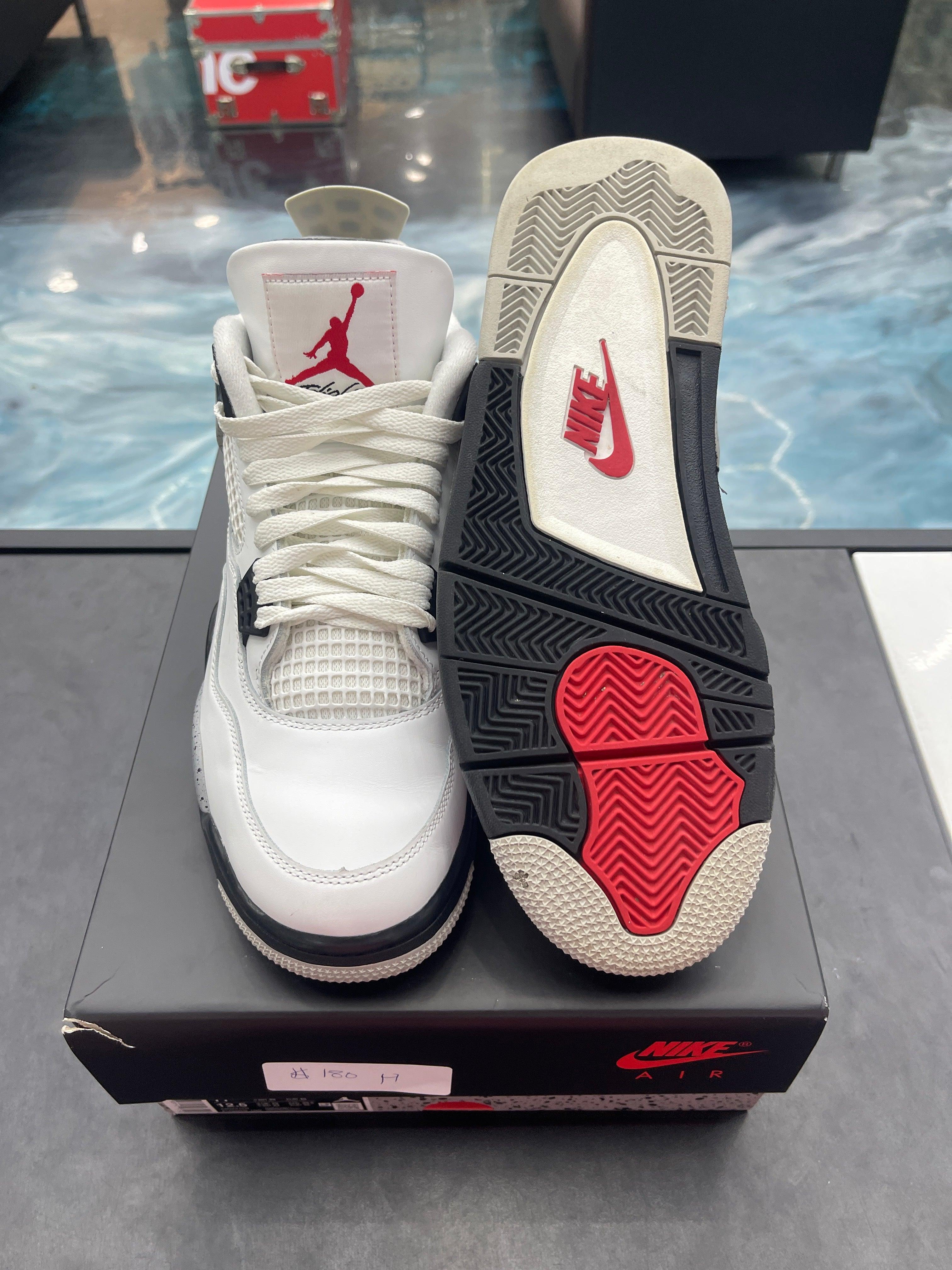 JORDAN 4 RETRO WHITE CEMENT PRE OWNED SIZE 11