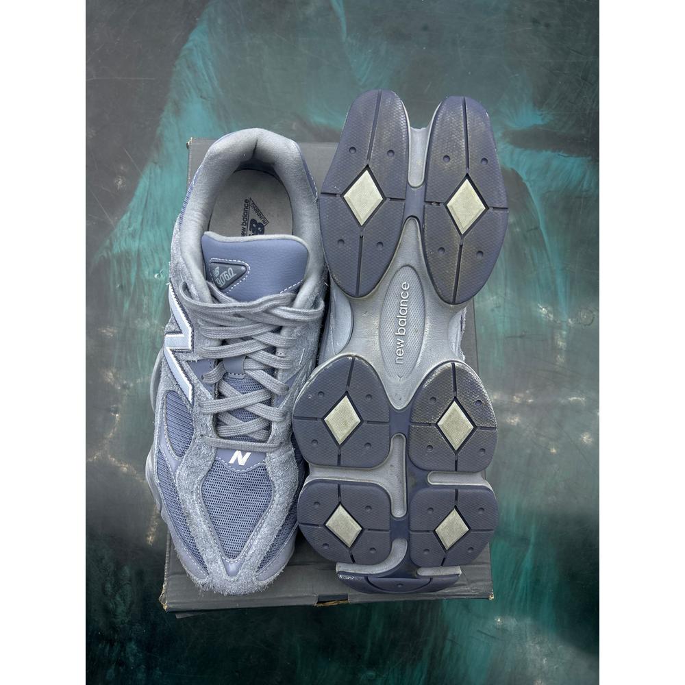 NEW BALANCE 9060 VINTAGE INDIGO PRE OWNED SIZE 12