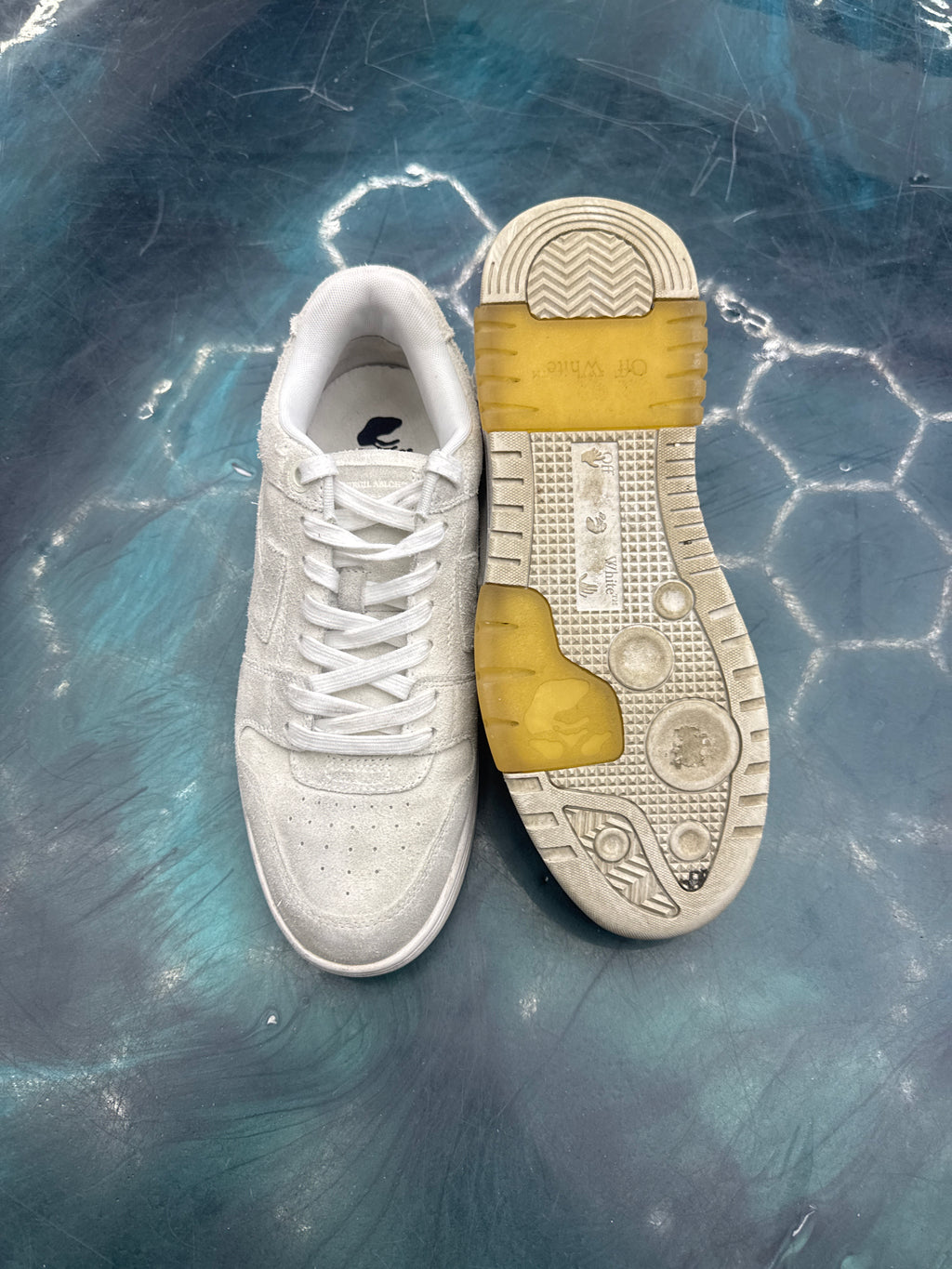 OFF WHITE OUT OF OFFICE OOO VINTAGE LOW TROOPS PRE OWNED SIZE 42 EU 9//9.5 US