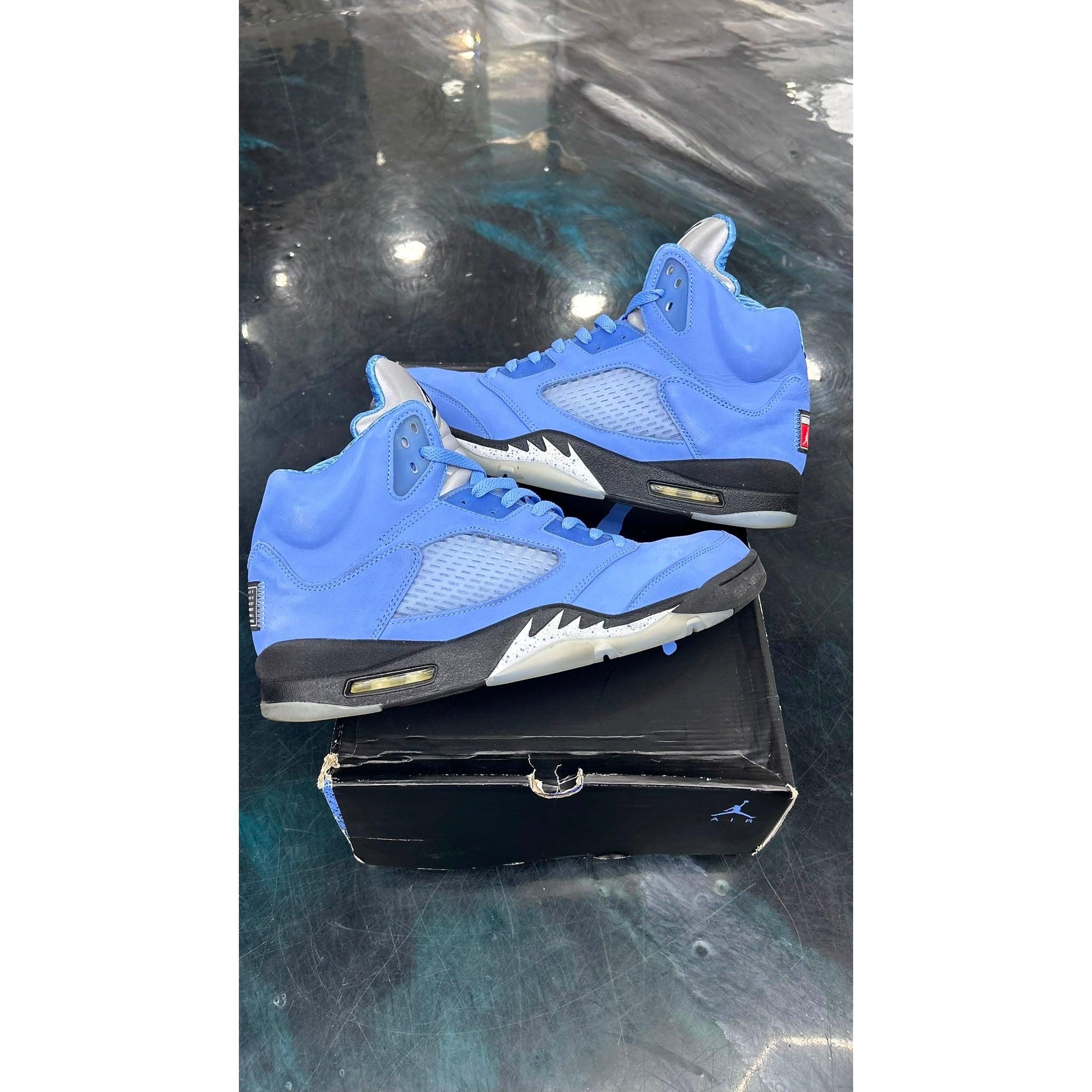 JORDAN 5 RETRO UNC UNIVERSITY BLUE PRE OWNED SIZE 13