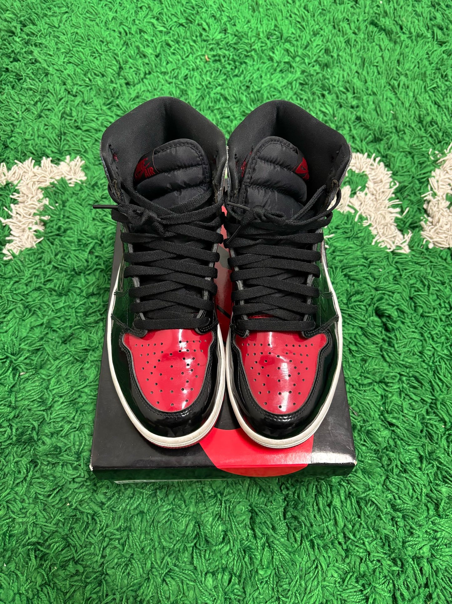 JORDAN 1 RETRO HIGH OG PATENT BRED SIZE 9.5